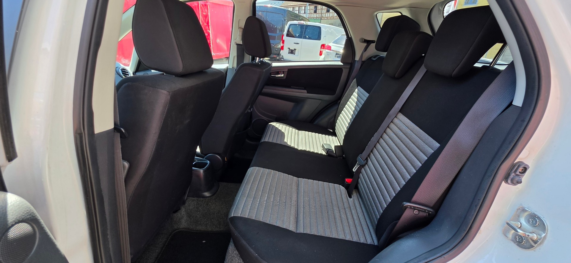 SUZUKI SX4 1.6 16V GL Top Barry 4WD Automatic-image-14