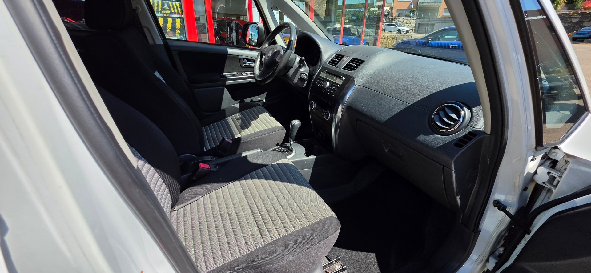 SUZUKI SX4 1.6 16V GL Top Barry 4WD Automatic-image-17