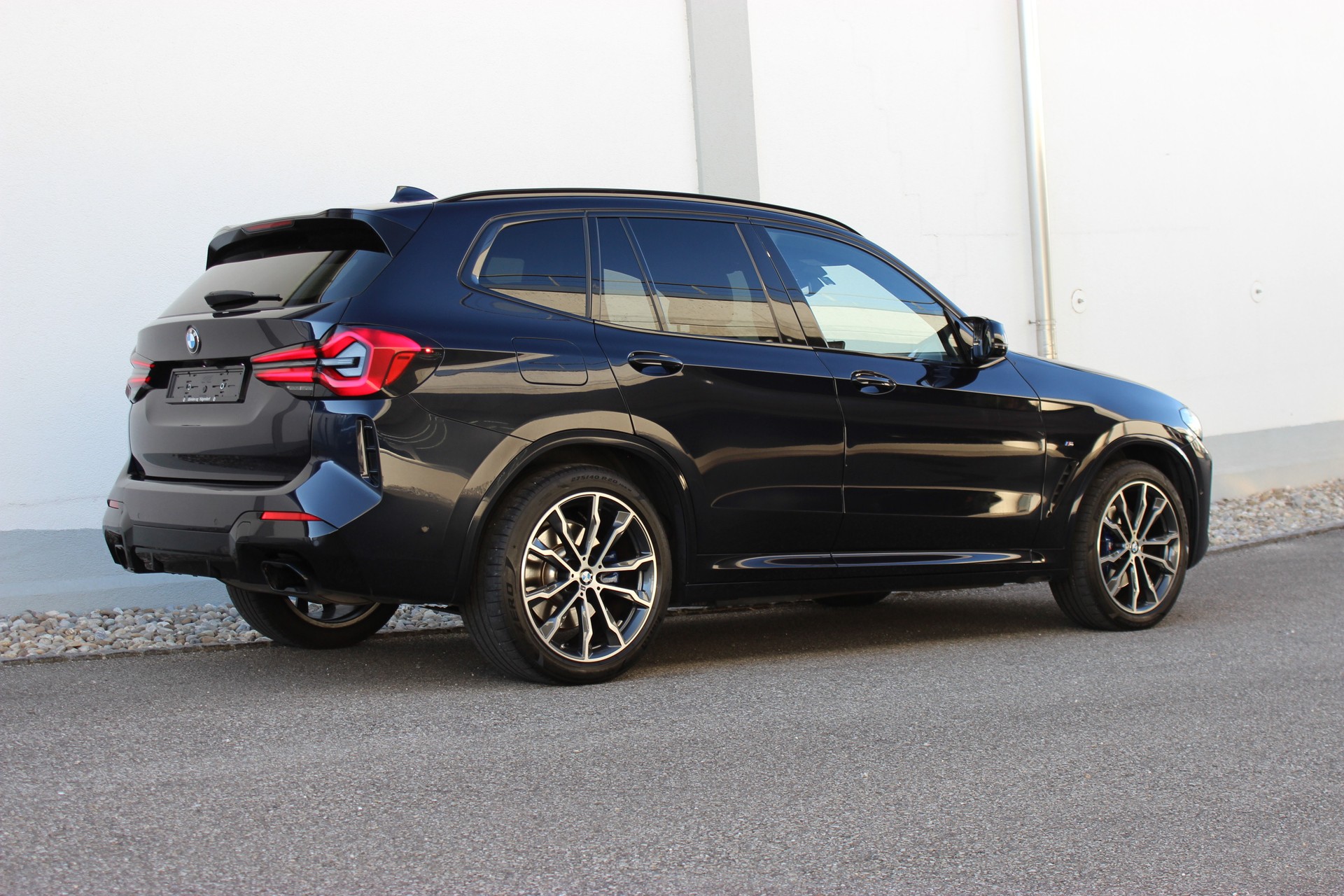 BMW X3 xDrive 48V M40d-showroom-element-2