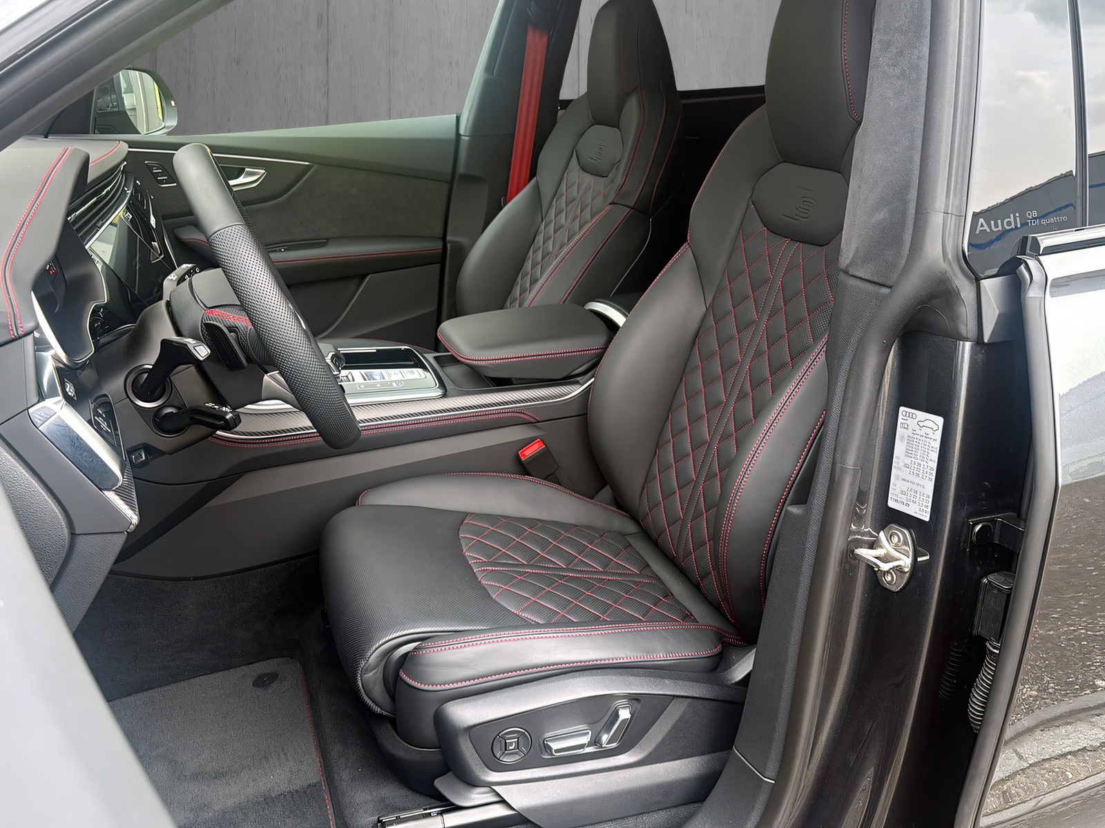 AUDI Q8 SUV TDI quattro 210 kW tiptronic*B&O Sound Advanced, 23"ABT Alu, AHK, Standheizung, Np;174'500.-Fr. (5-Jahre Garantie)-image-9