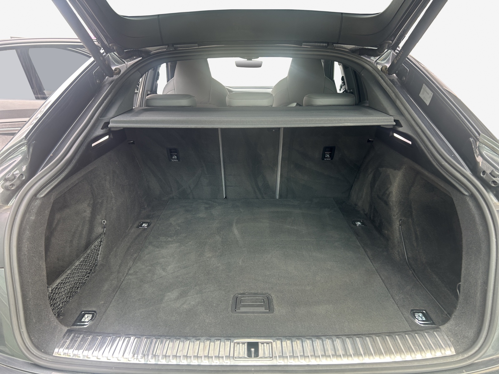 AUDI e-tron 55 Sportback S Line Black Edition quattro-image-12