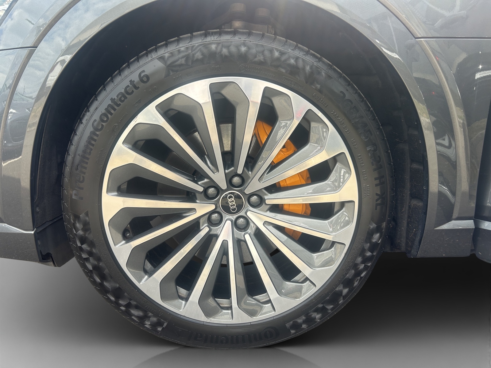 AUDI e-tron 55 Sportback S Line Black Edition quattro-image-14