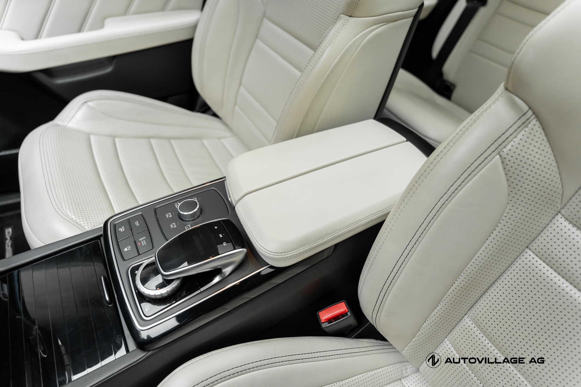 MERCEDES-BENZ GLE Coupé 63 AMG 4Matic Speedshift-image-14