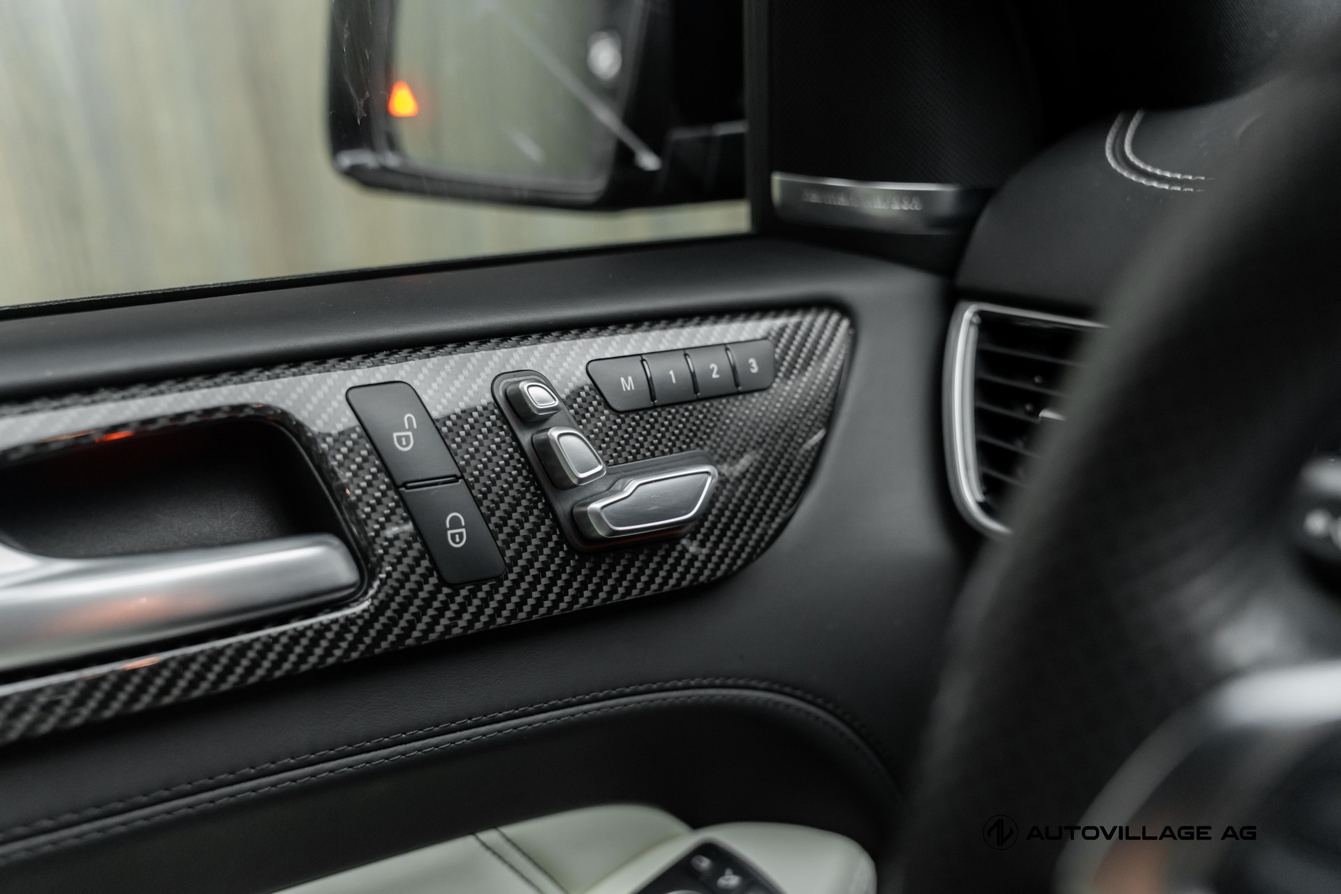 MERCEDES-BENZ GLE Coupé 63 AMG 4Matic Speedshift-image-23