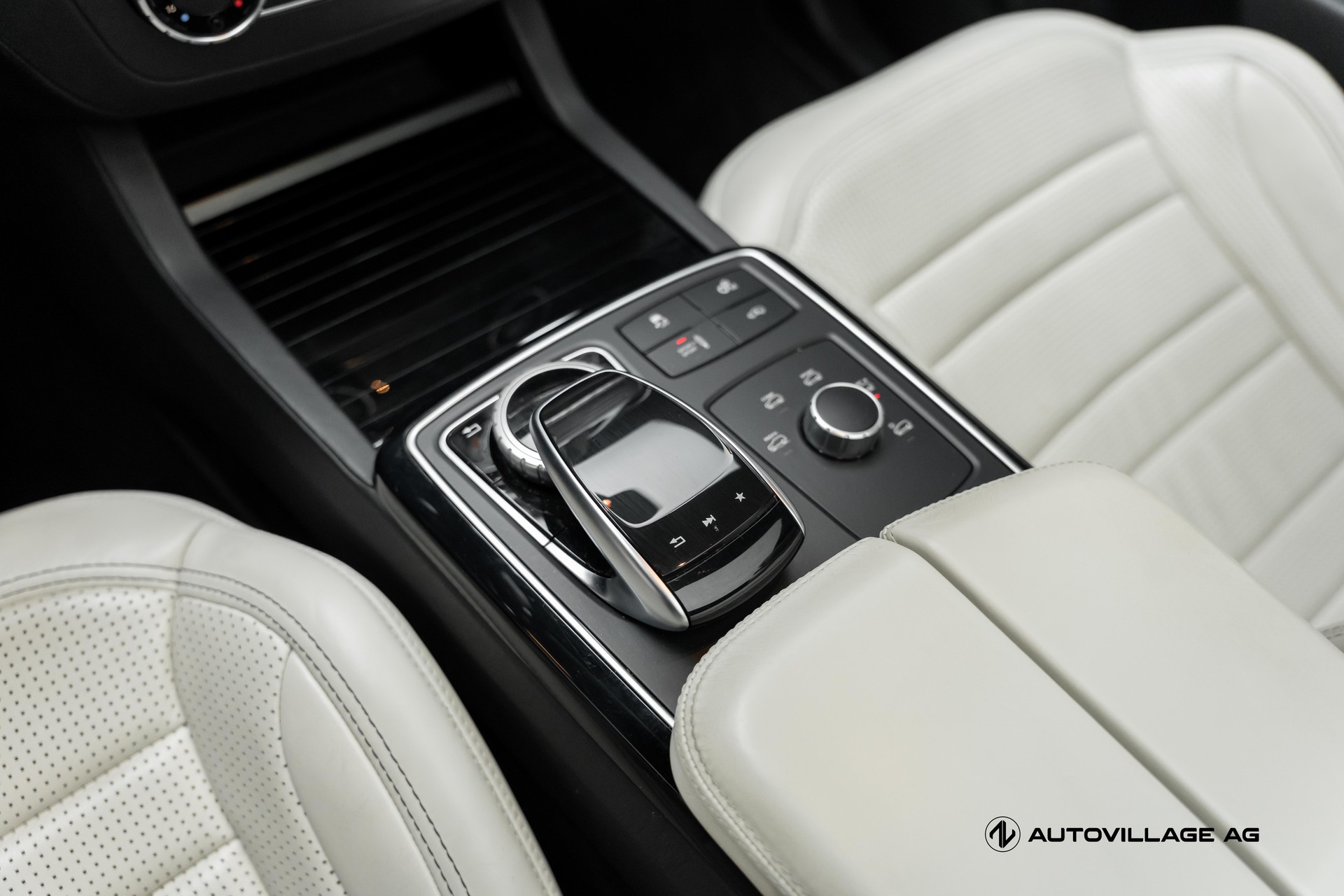 MERCEDES-BENZ GLE Coupé 63 AMG 4Matic Speedshift-image-13