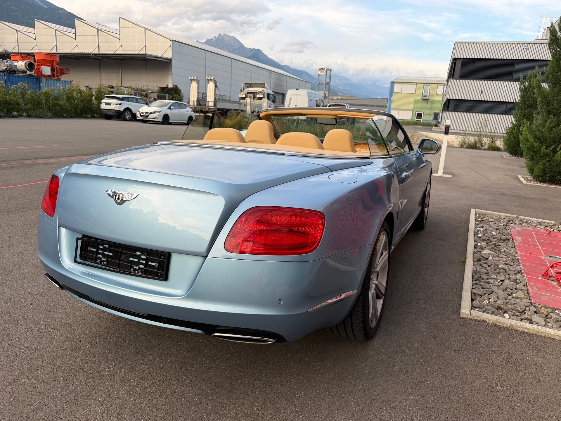 BENTLEY Continental GTC 6.0 W12-image-8