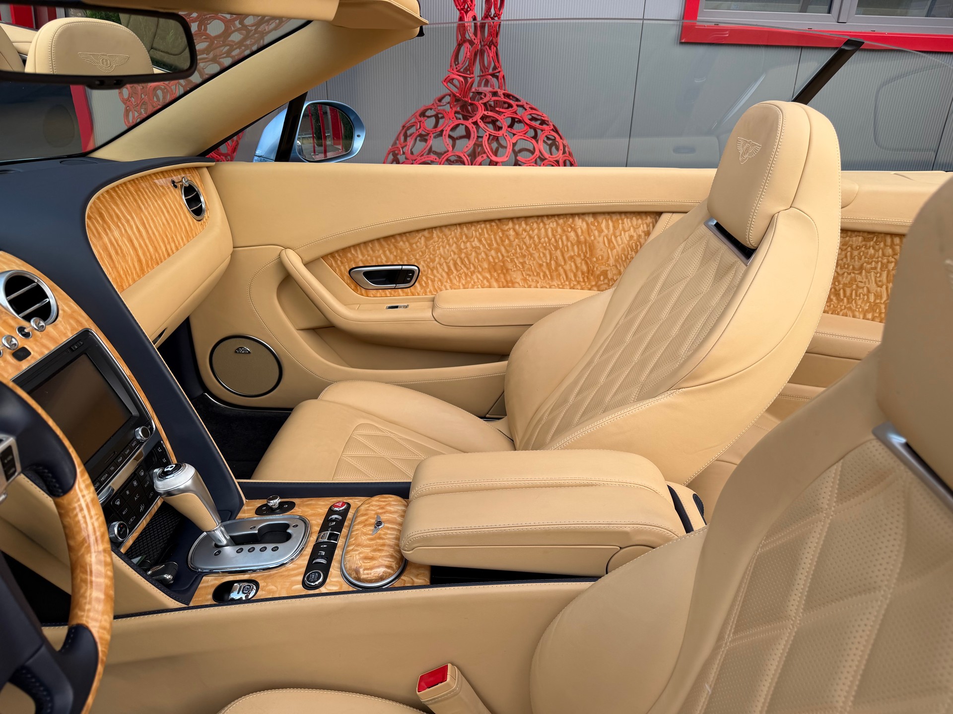 BENTLEY Continental GTC 6.0 W12-image-23