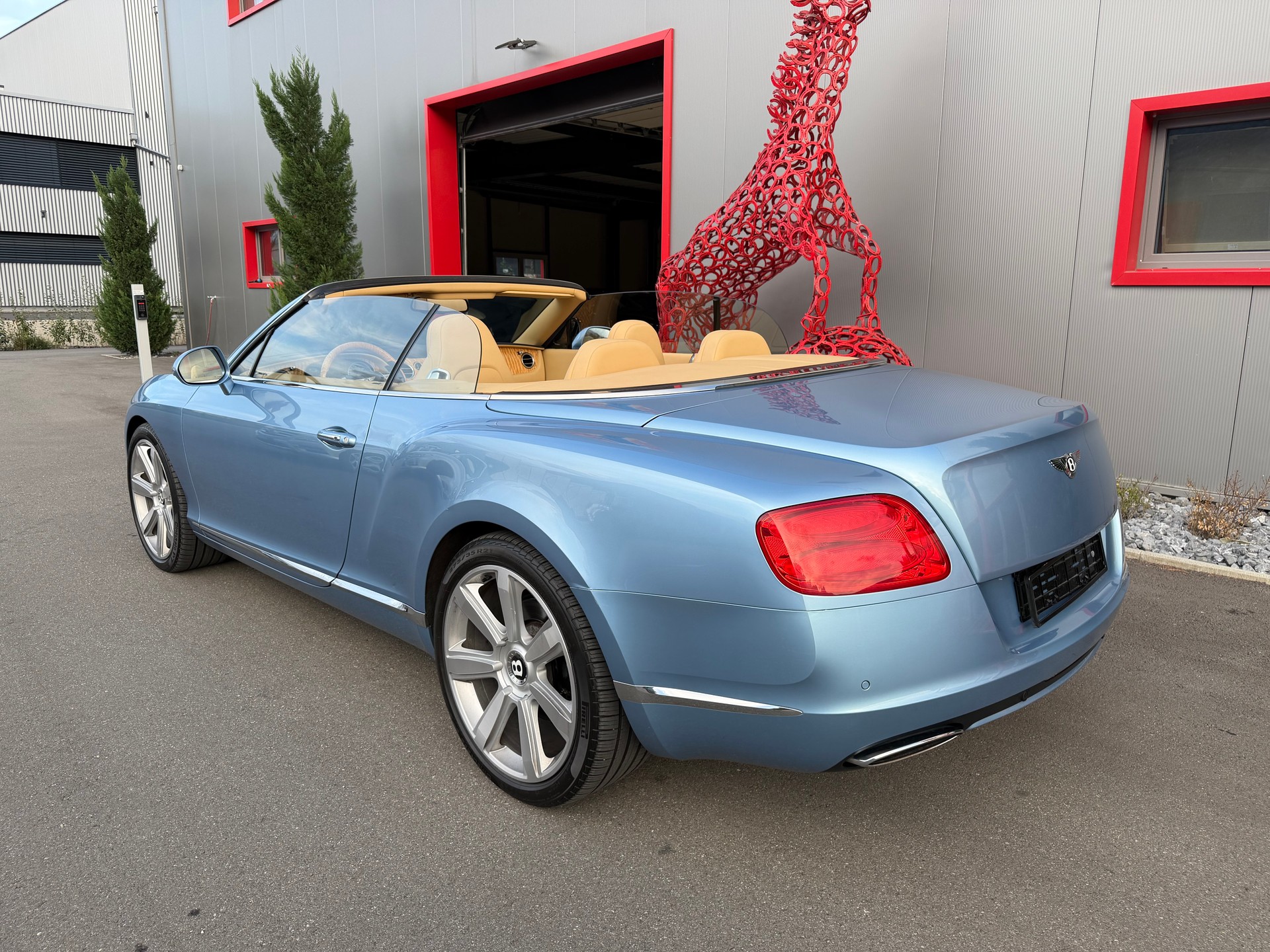 BENTLEY Continental GTC 6.0 W12-image-4