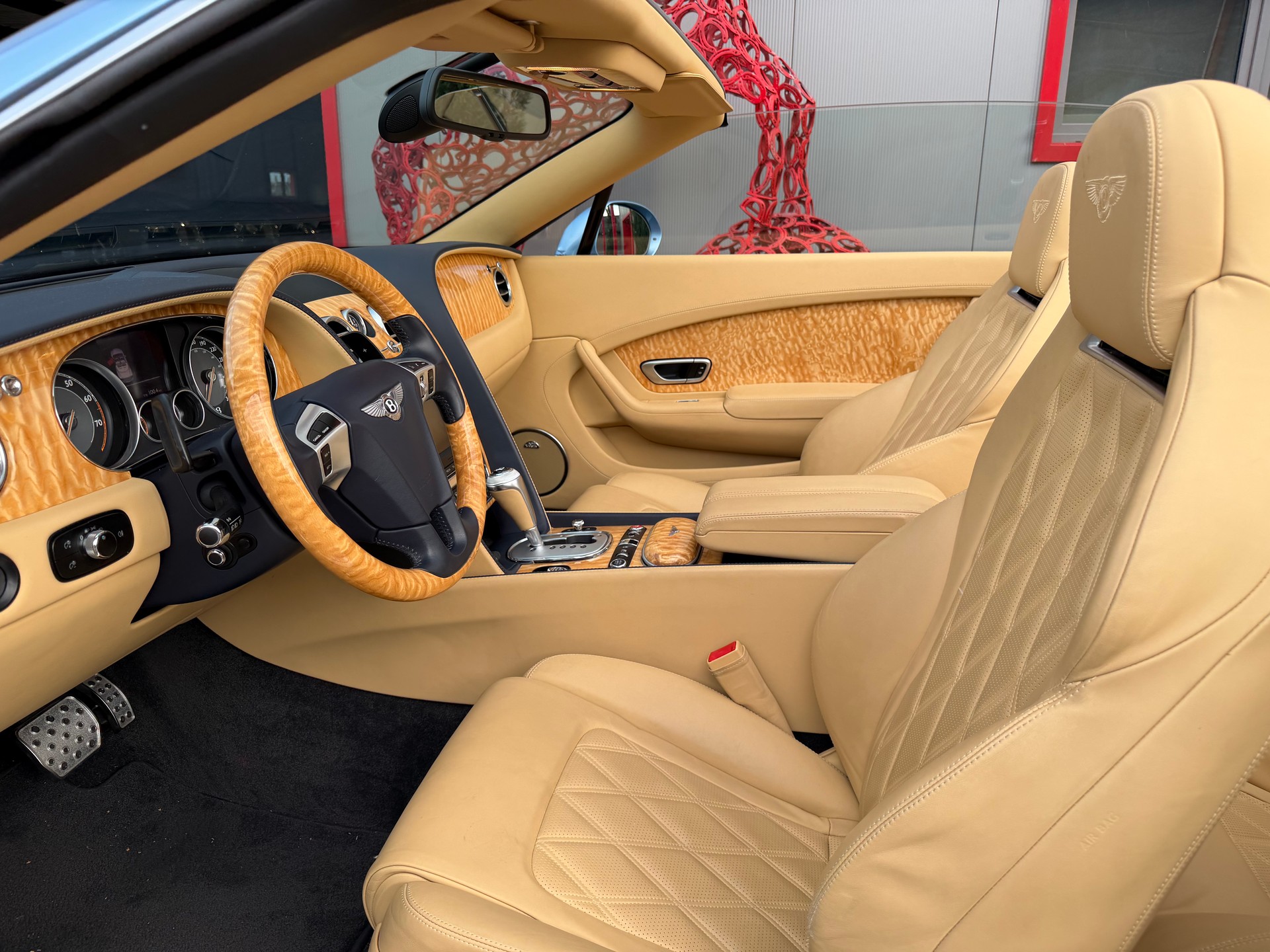 BENTLEY Continental GTC 6.0 W12-image-19