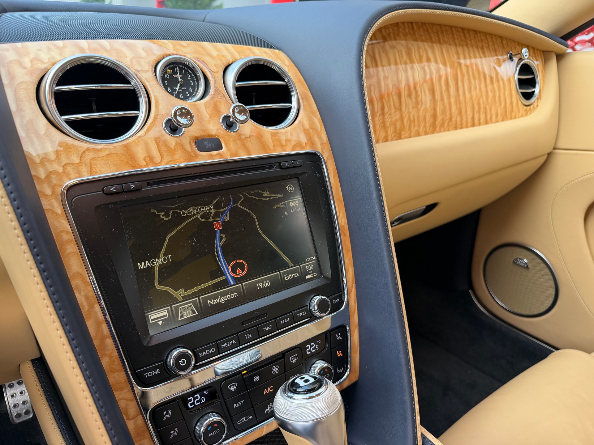 BENTLEY Continental GTC 6.0 W12-image-22