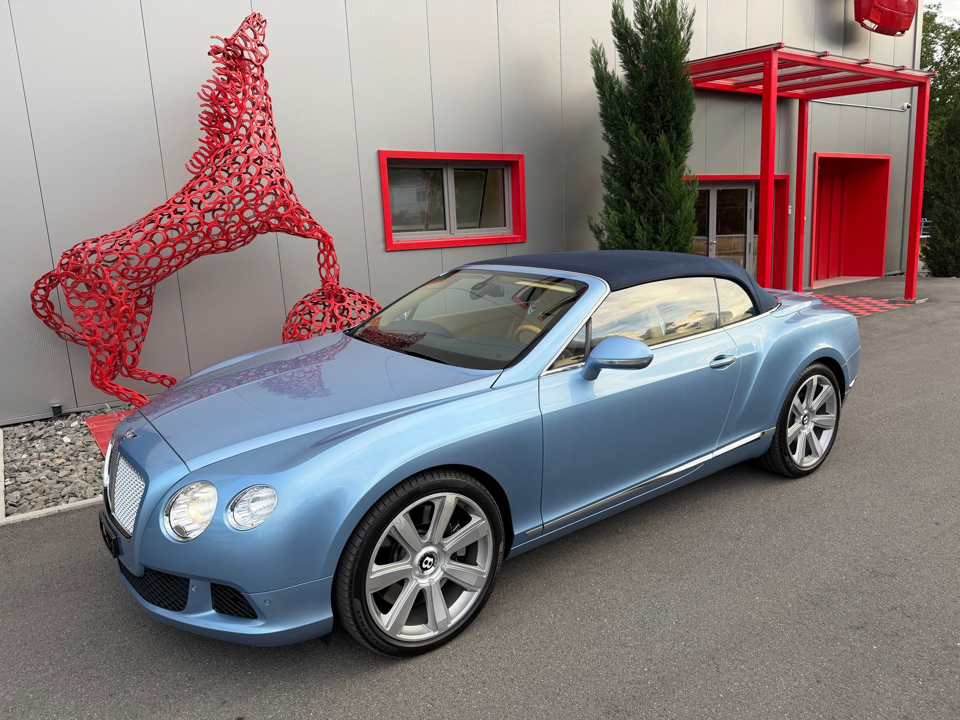 BENTLEY Continental GTC 6.0 W12-image-15