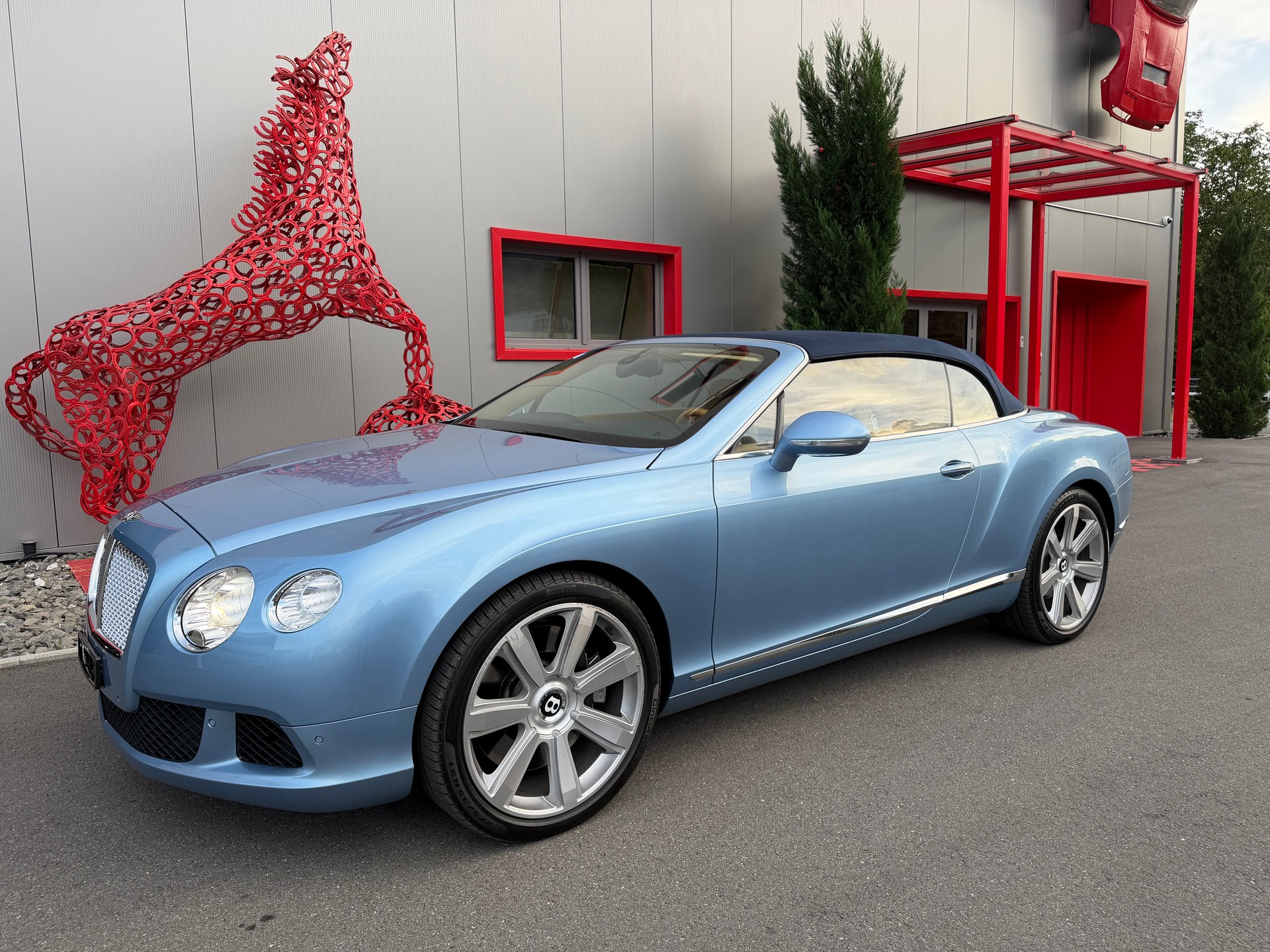 BENTLEY Continental GTC 6.0 W12-image-9