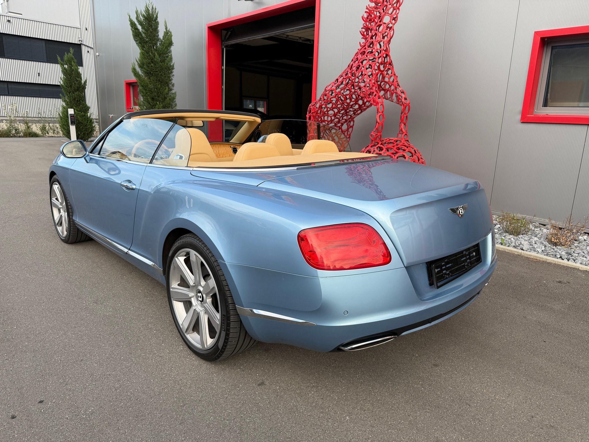 BENTLEY Continental GTC 6.0 W12-image-6