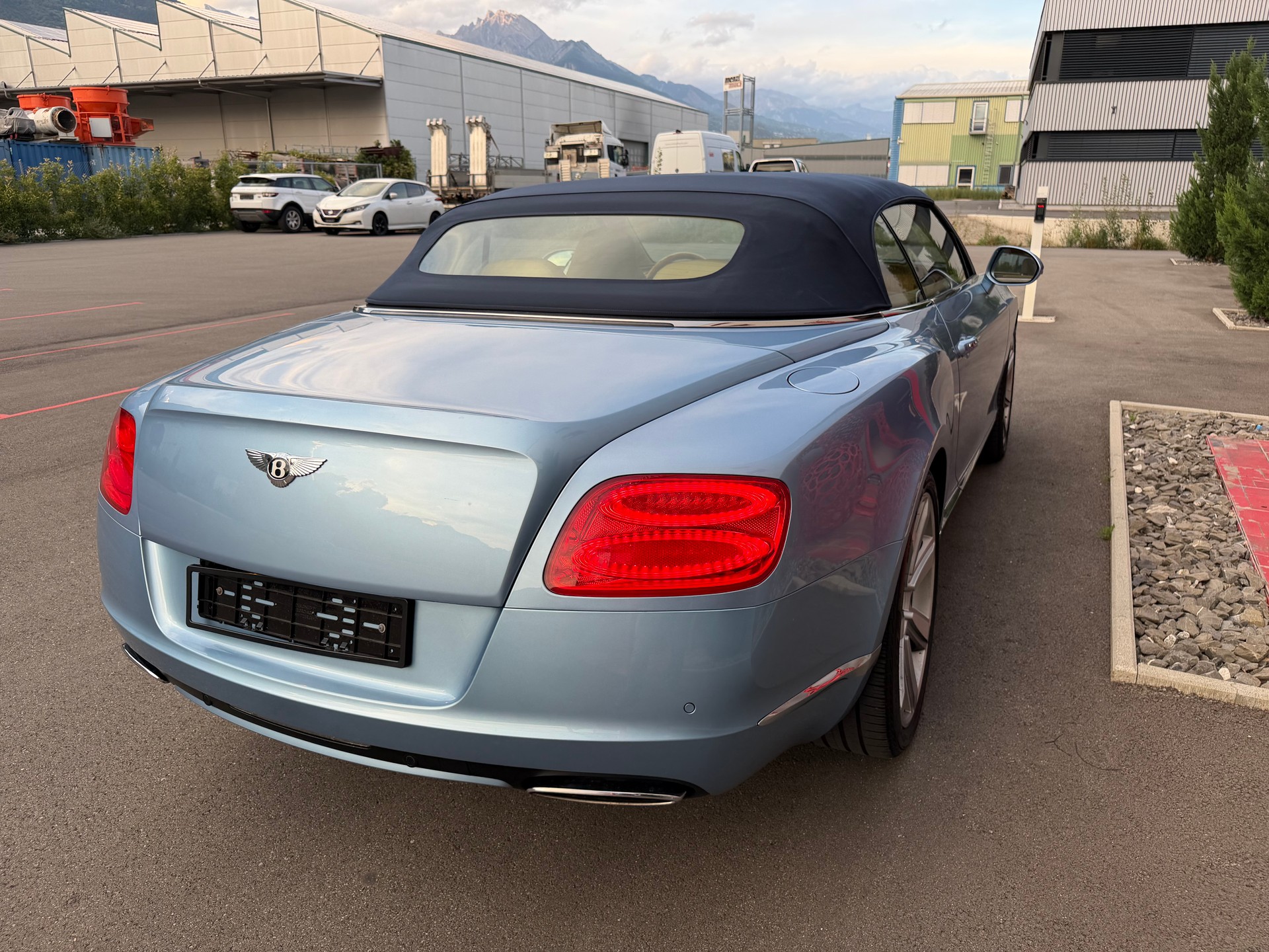 BENTLEY Continental GTC 6.0 W12-image-13