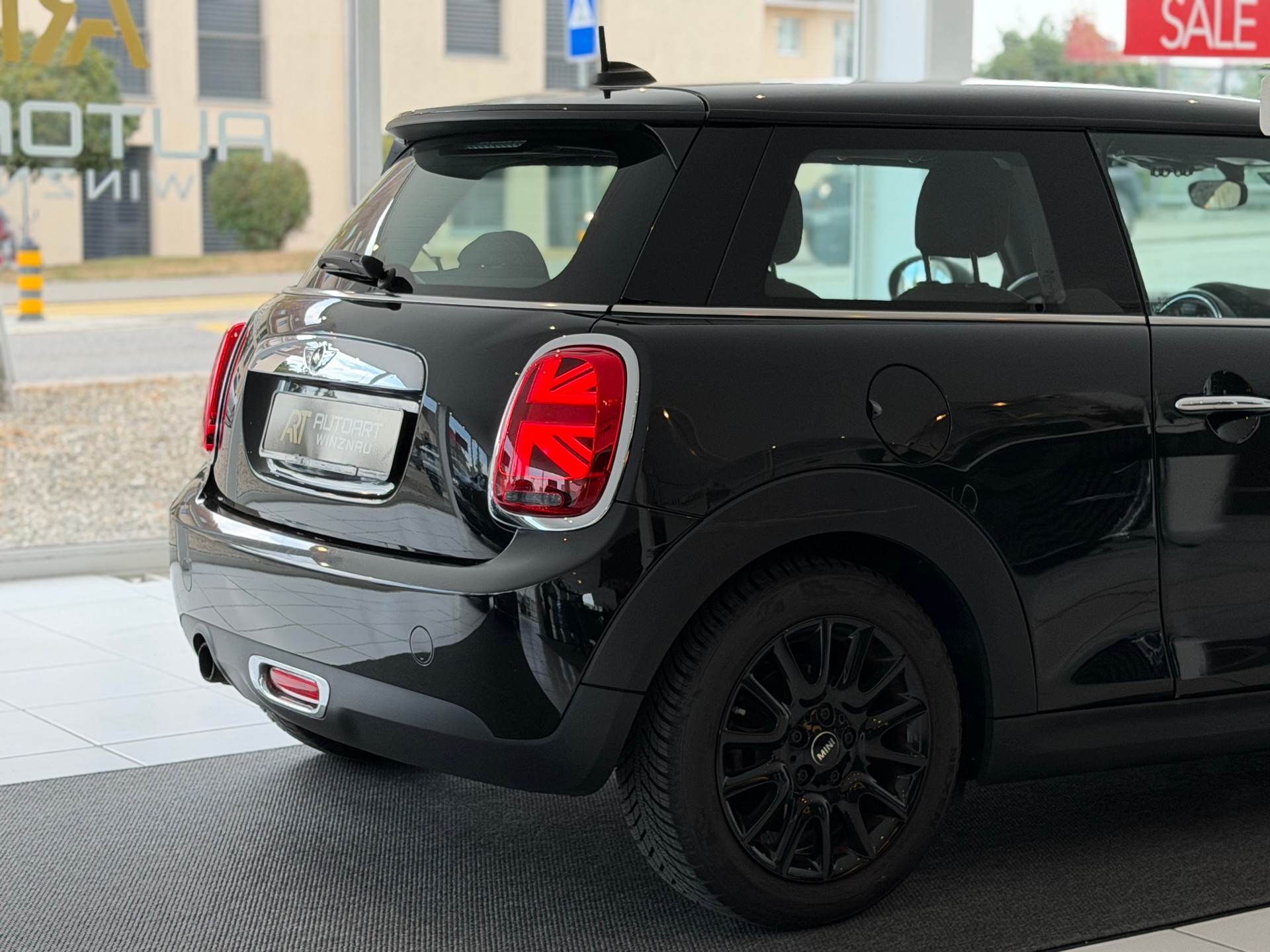 MINI One **ab MFK**-image-7