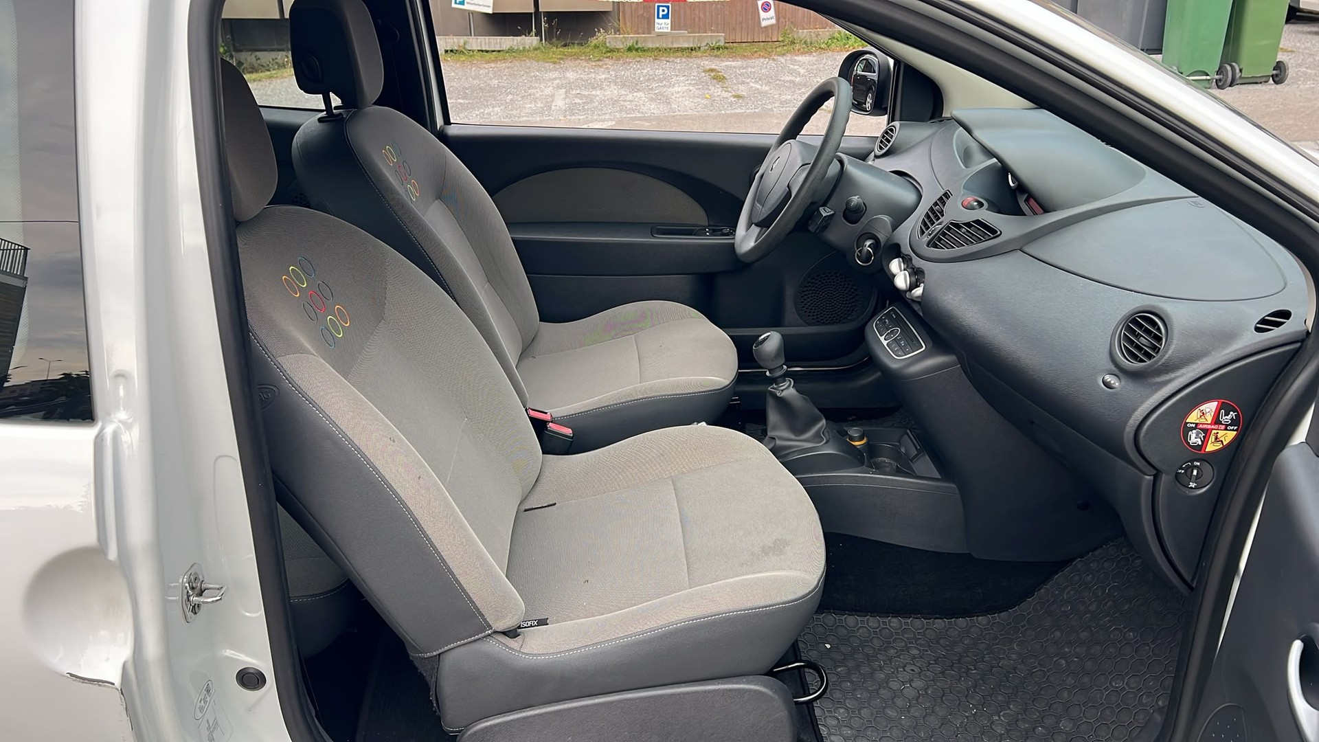 RENAULT Twingo 1.2 Authentique-image-11