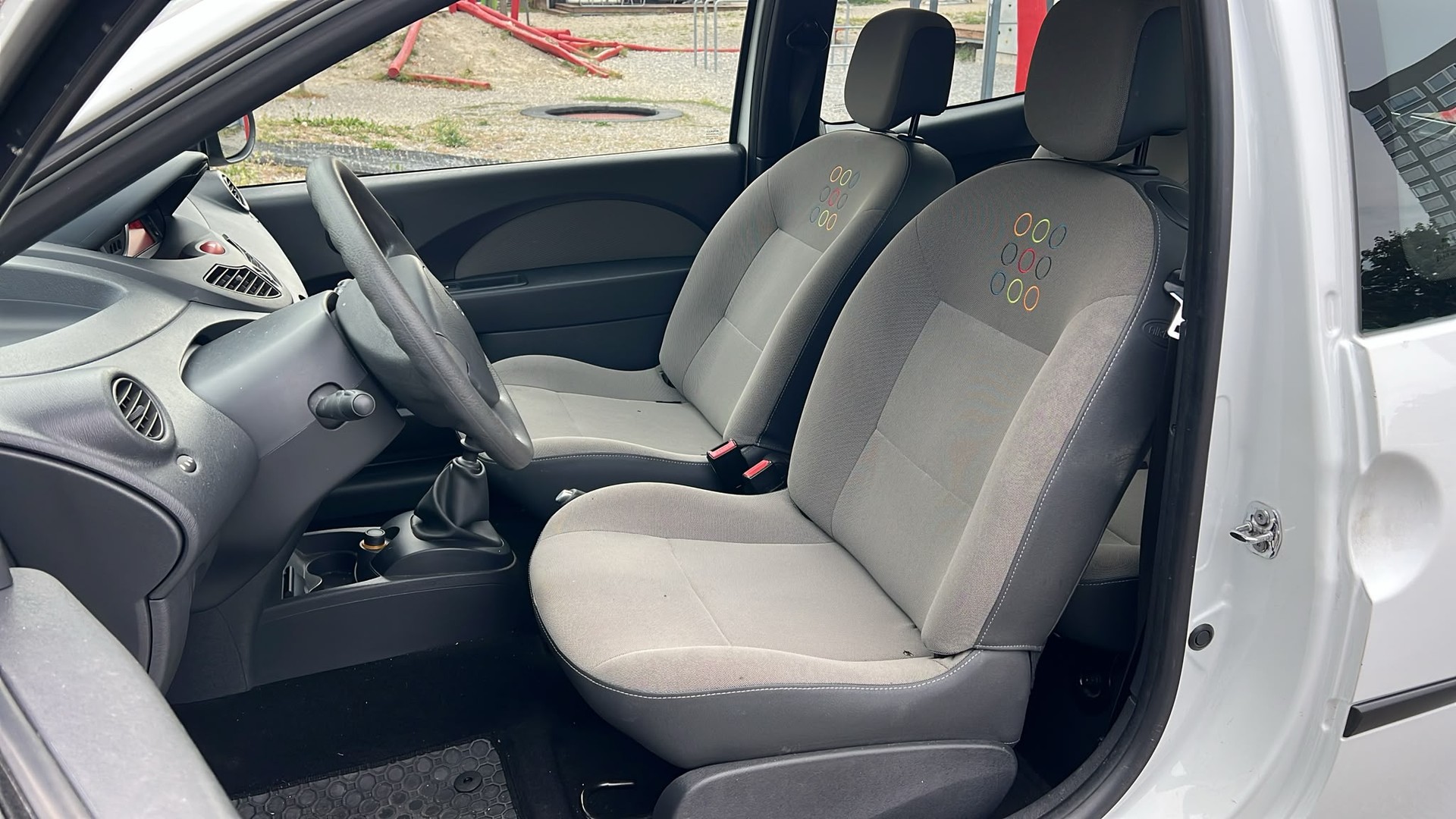 RENAULT Twingo 1.2 Authentique-image-9