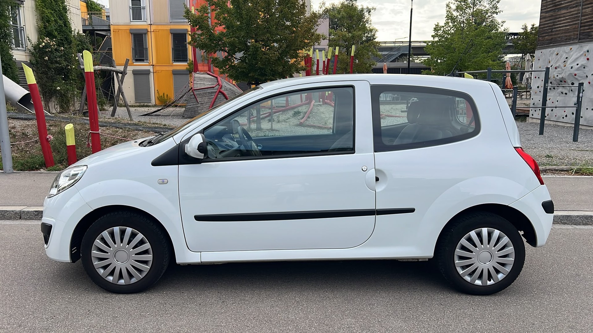 RENAULT Twingo 1.2 Authentique-image-3