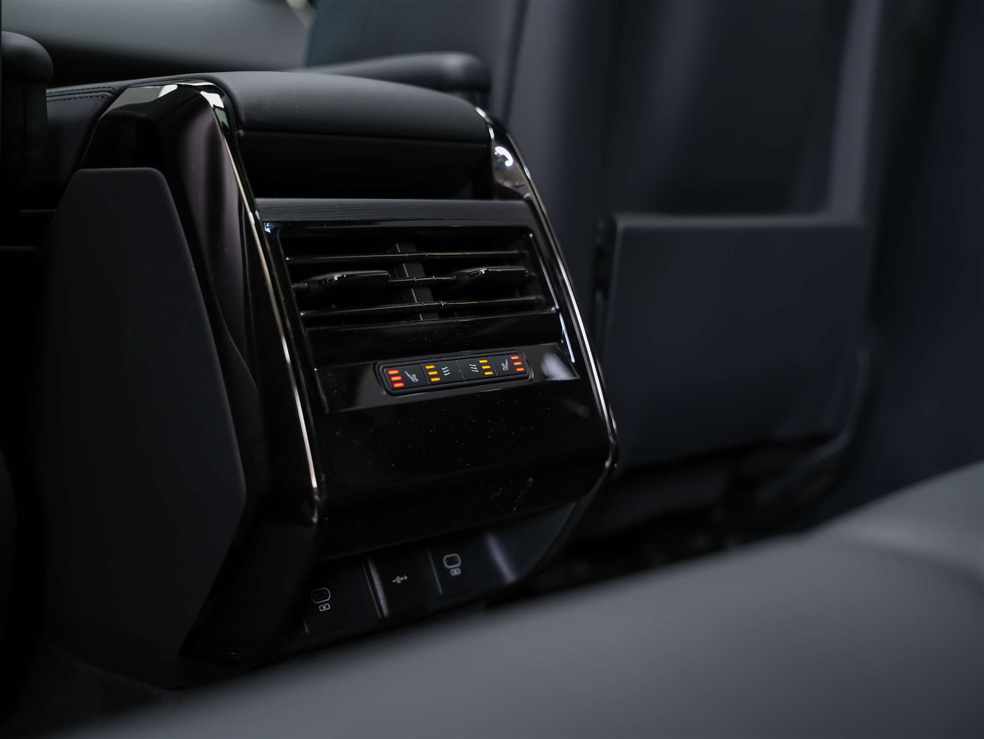LAND ROVER Range Rover Sport 3.0 I6 300 SE Dynamic *Werksgarantie*24" Felgen*Panorama*Luftfahrwerk*360°*-image-15