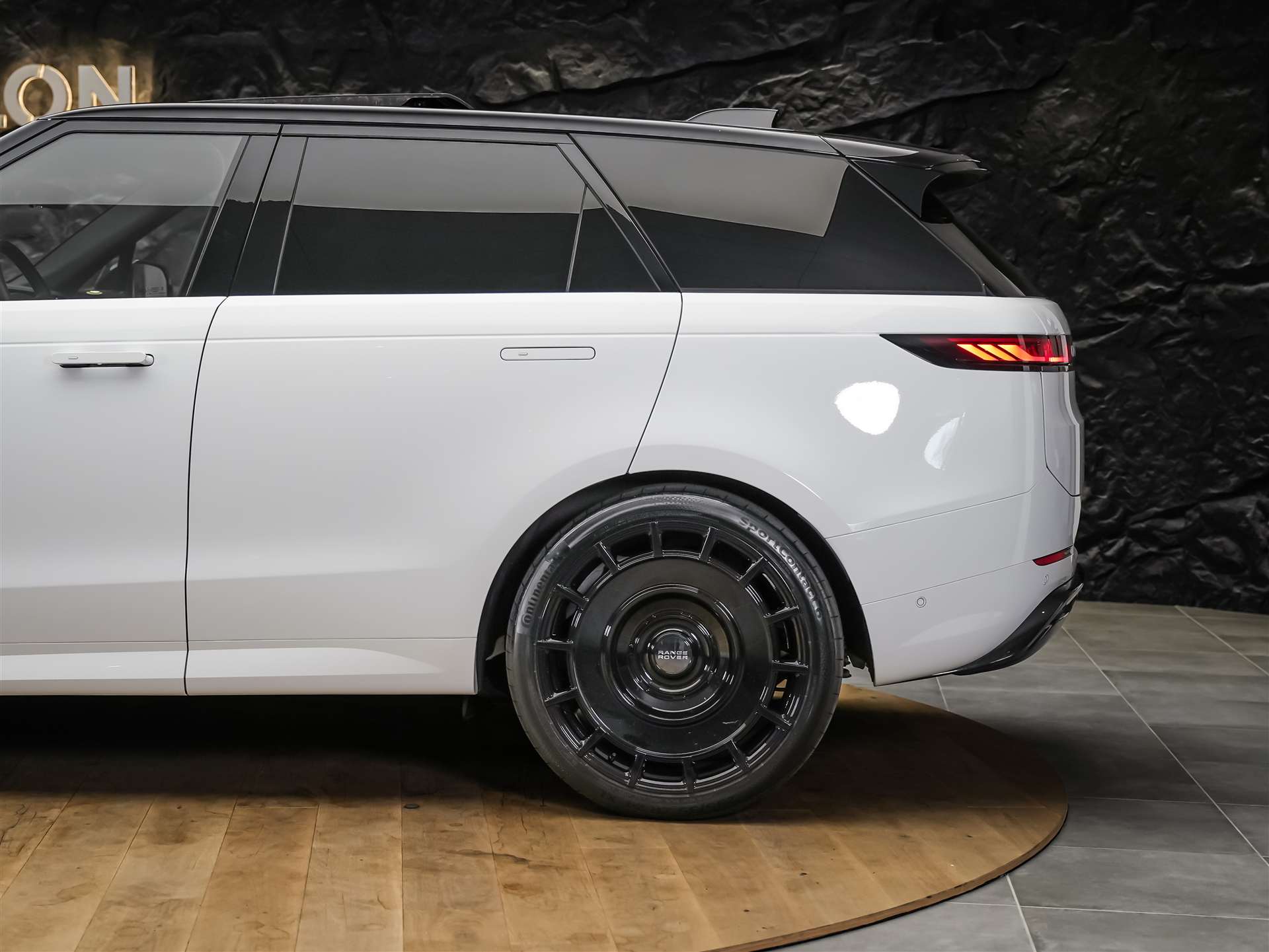 LAND ROVER Range Rover Sport 3.0 I6 300 SE Dynamic *Werksgarantie*24" Felgen*Panorama*Luftfahrwerk*360°*-image-19