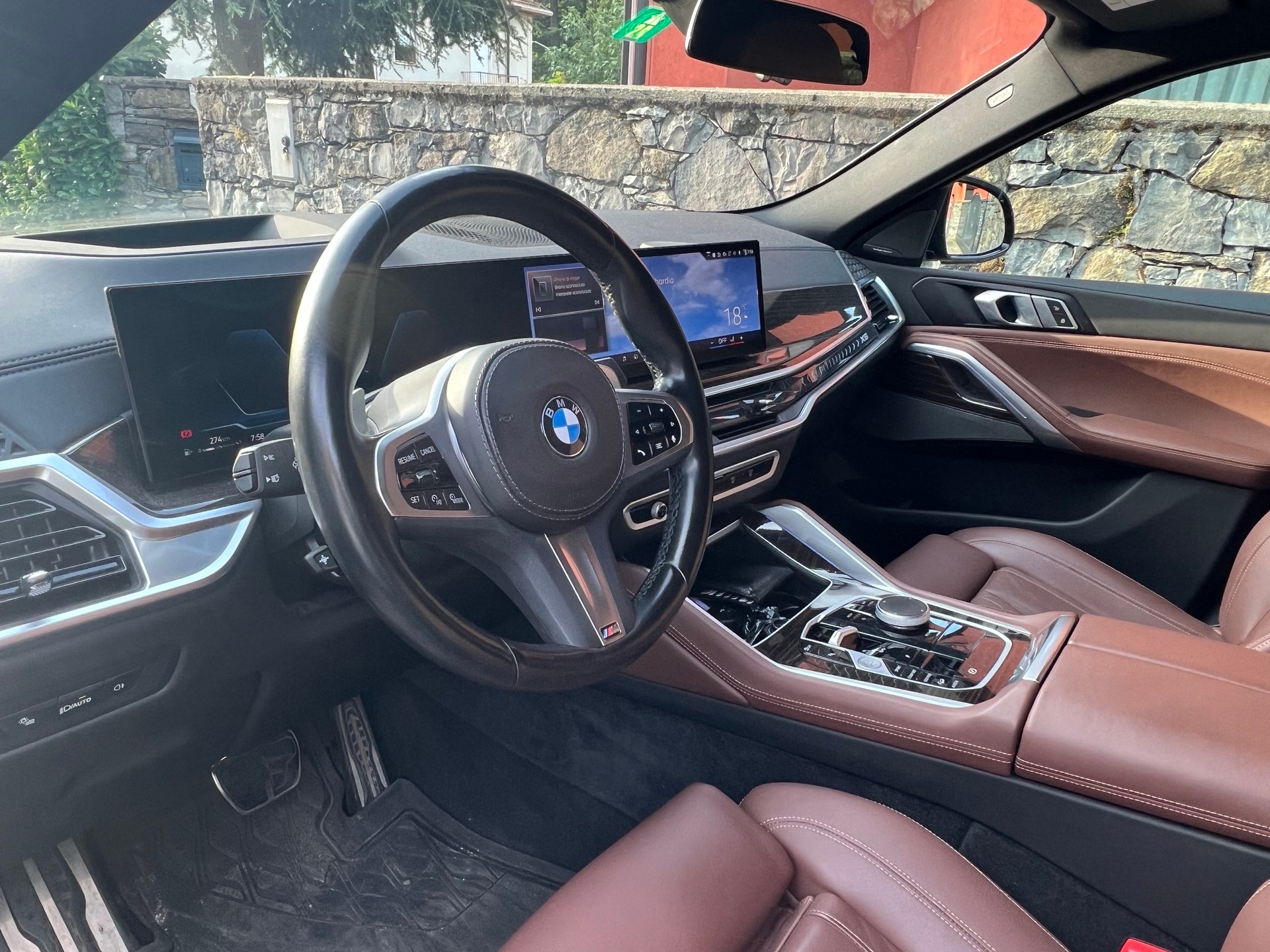 BMW 40i xDrive-image-4