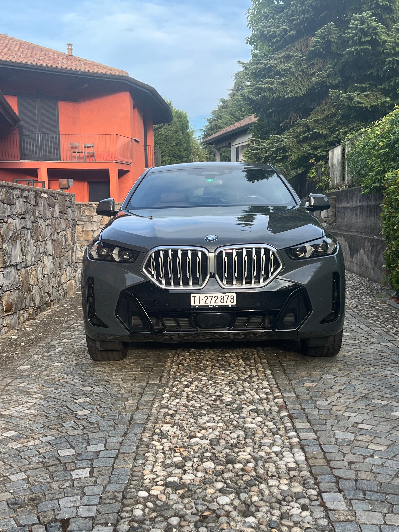BMW 40i xDrive-image-0