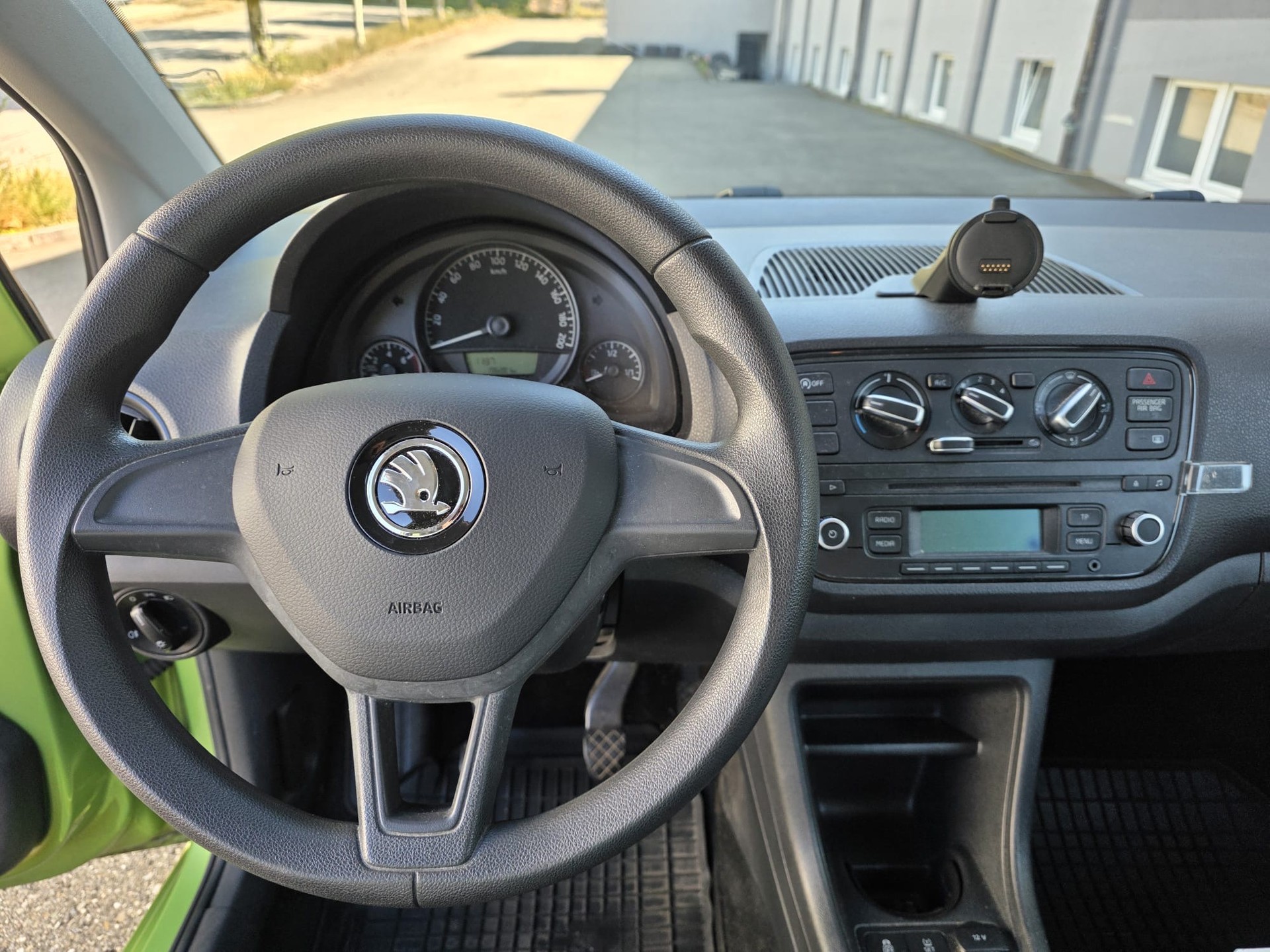 SKODA Citigo 1.0 G-tec Style-image-10