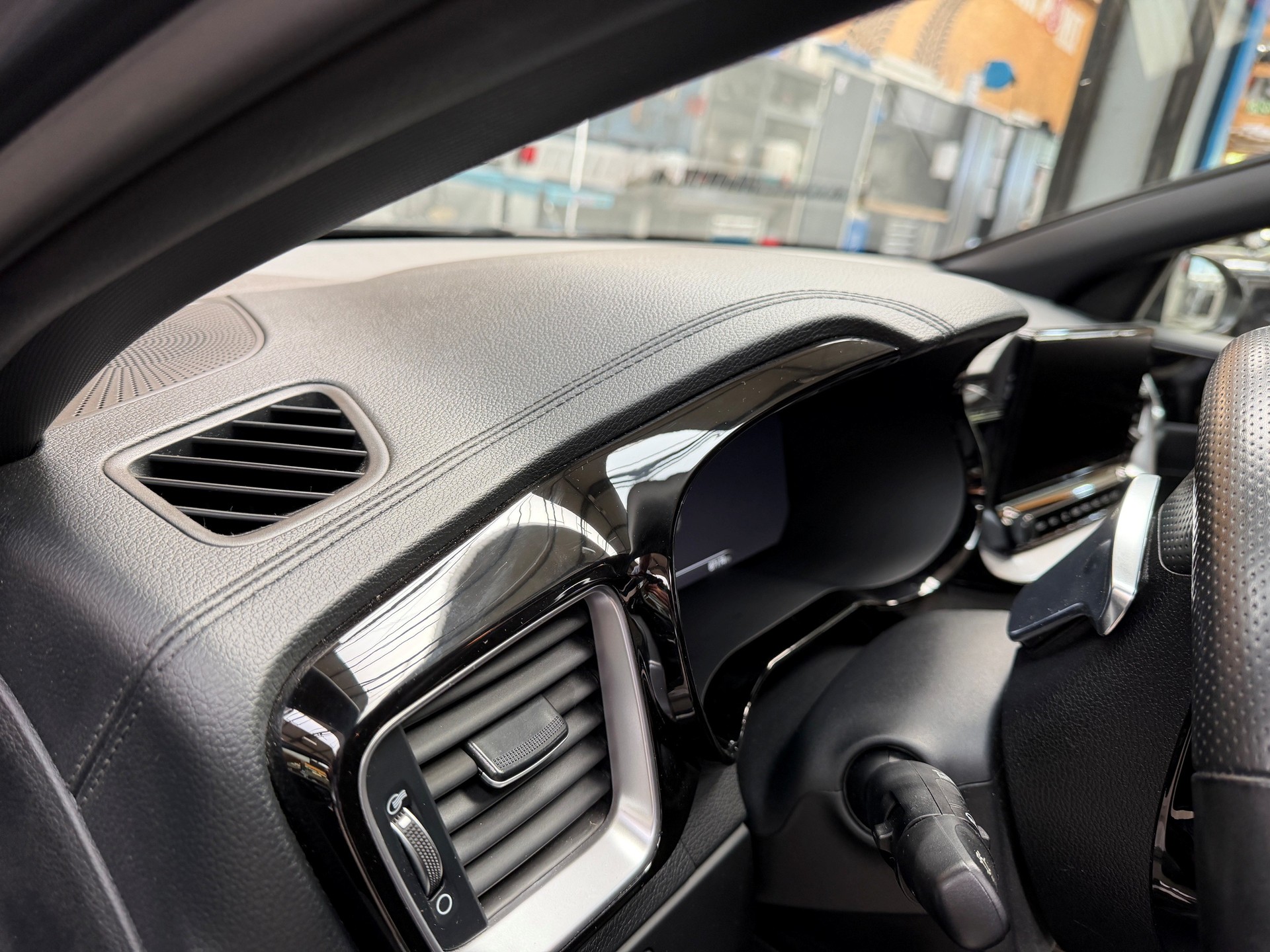 KIA ProCeed 1.6 T-GDi GT DCT-image-13