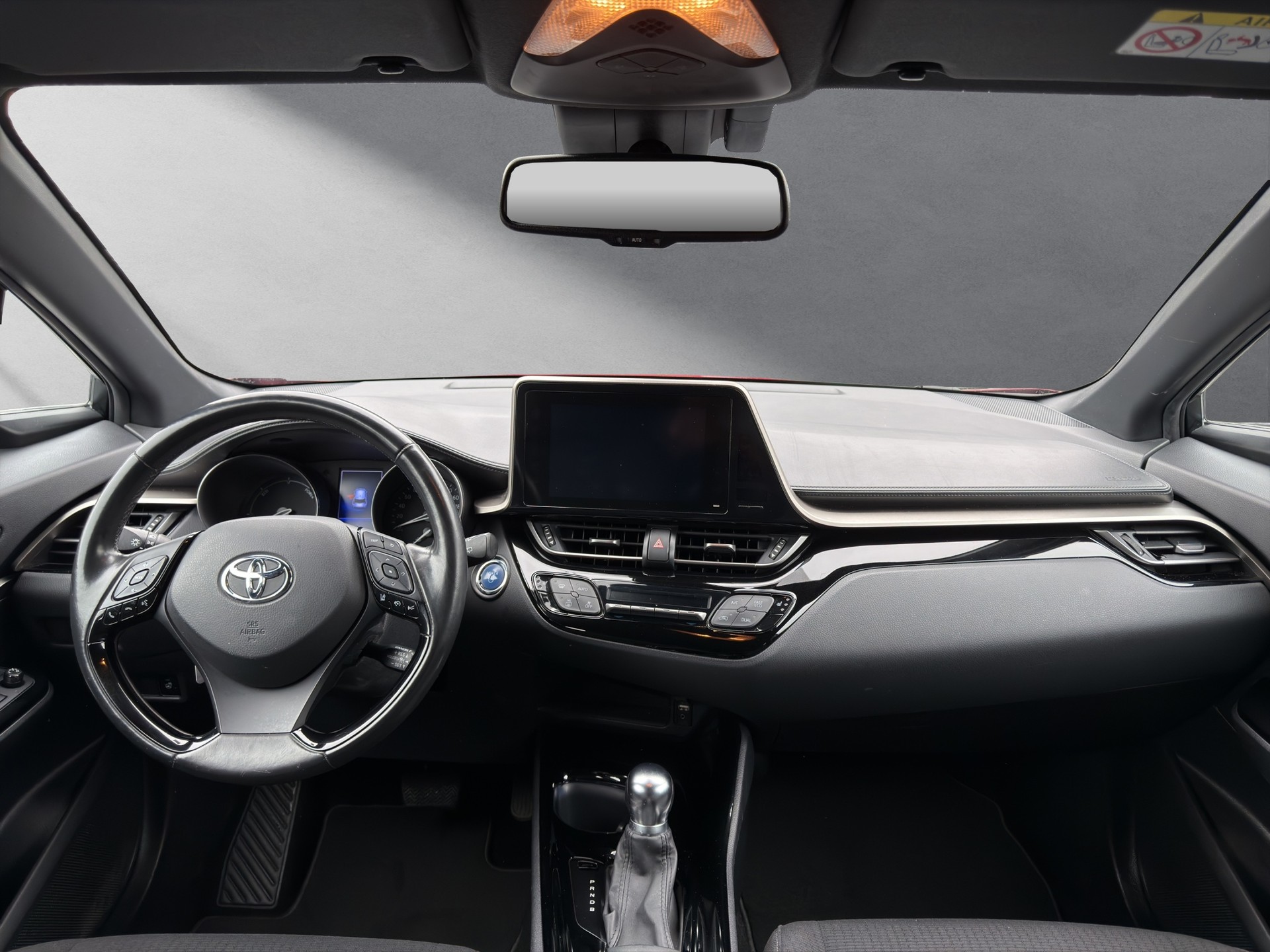 TOYOTA C-HR 1.8 VVTi HSD Trend-image-3