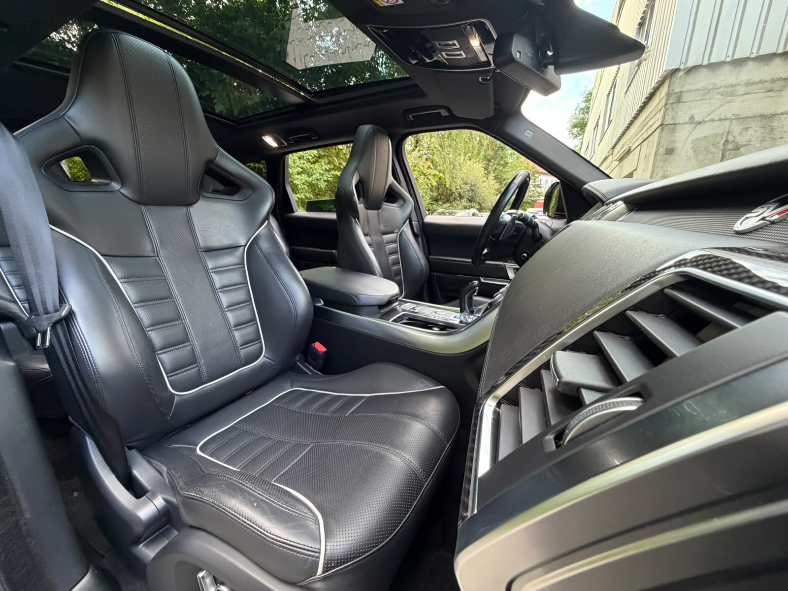 LAND ROVER Range Rover Sport 5.0 V8 SVR-image-17