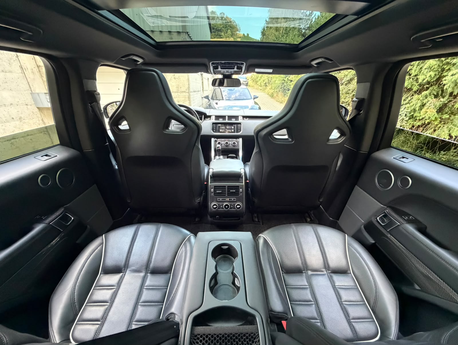 LAND ROVER Range Rover Sport 5.0 V8 SVR-image-18