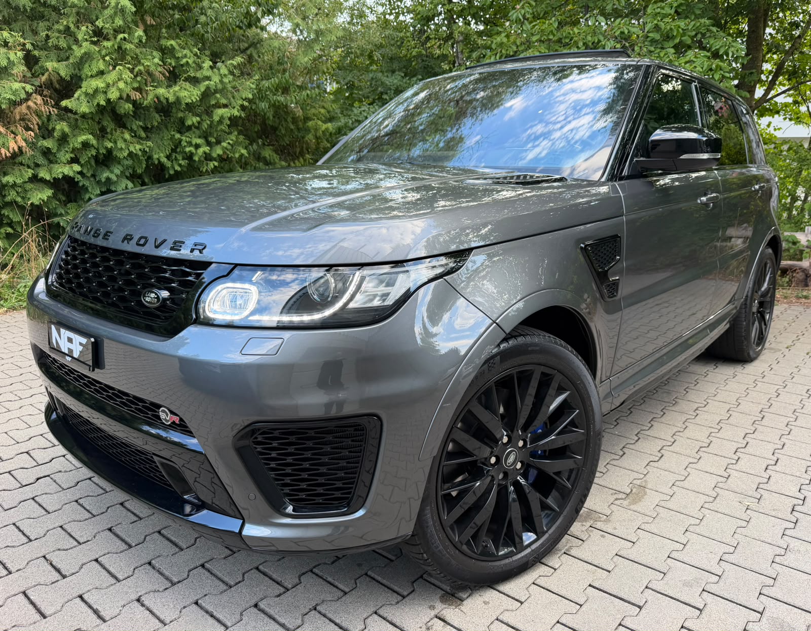 LAND ROVER Range Rover Sport 5.0 V8 SVR-image-0