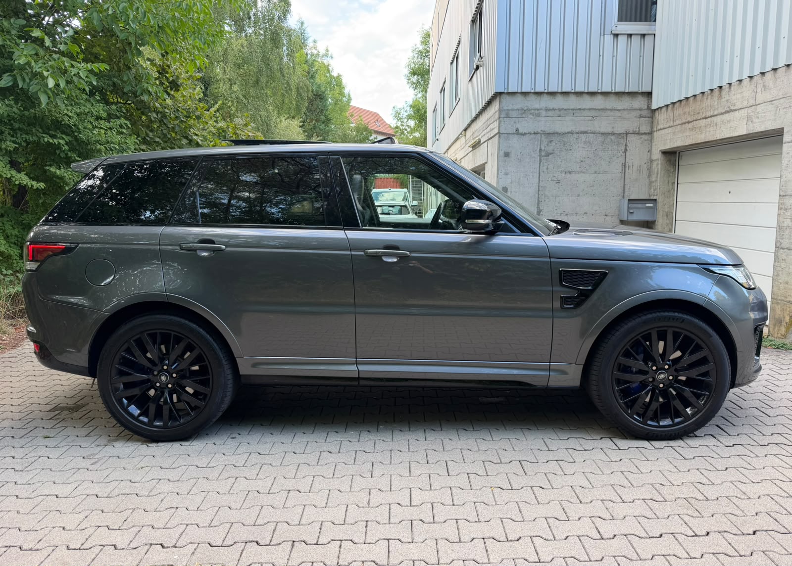 LAND ROVER Range Rover Sport 5.0 V8 SVR-image-5