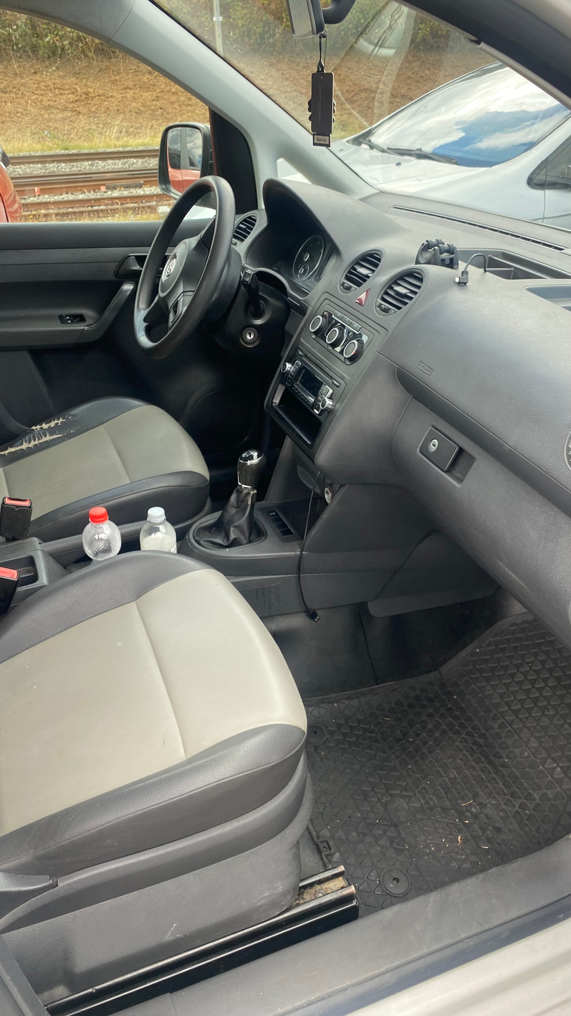 VW Caddy Maxi 2.0 TDI 4Motion-image-5