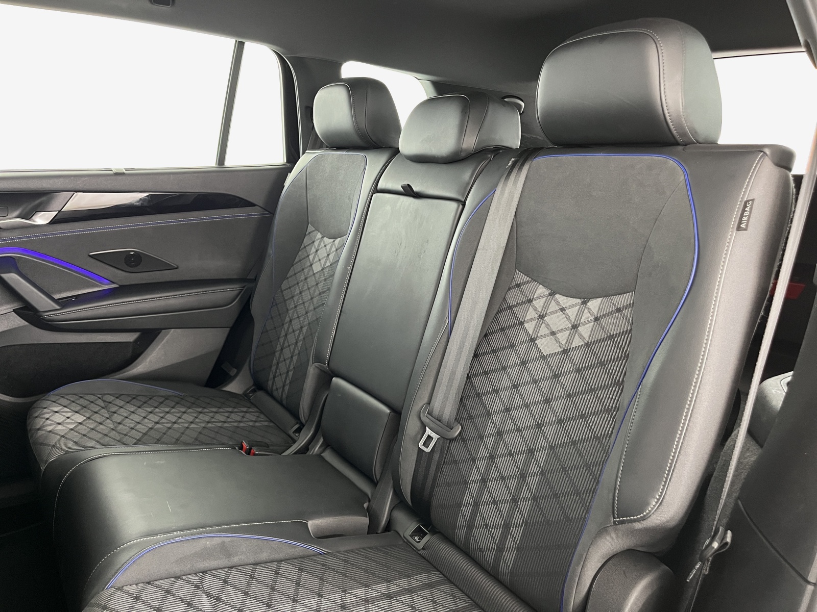 VW Tayron 2.0 TSI R-Line DSG 4Motion-image-11