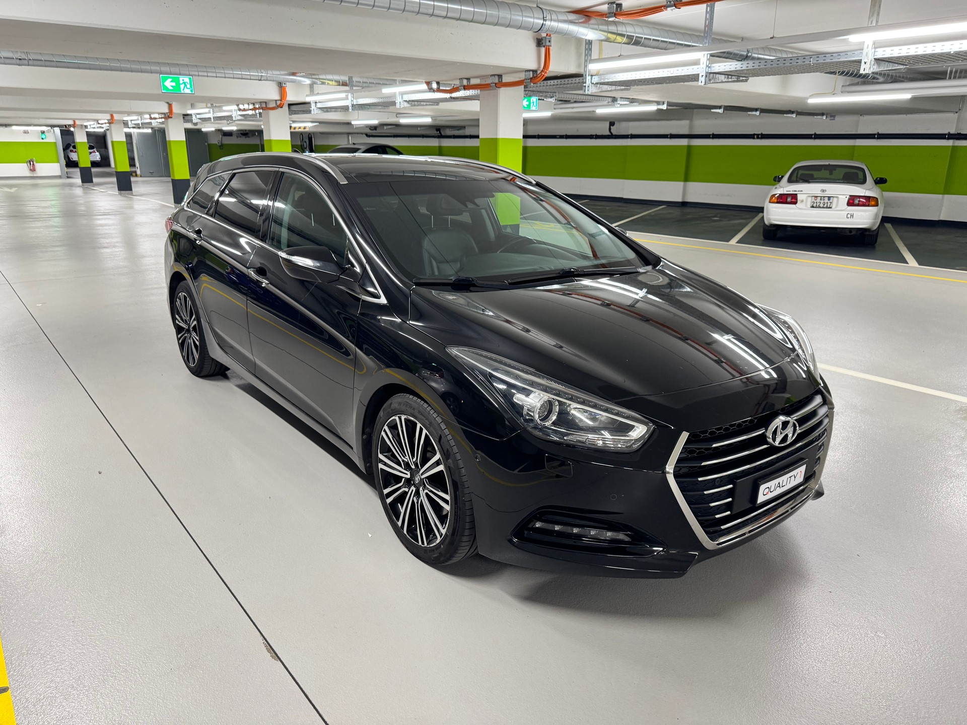 HYUNDAI i40 Wagon 1.7 CRDI Vertex Automatic-image-2