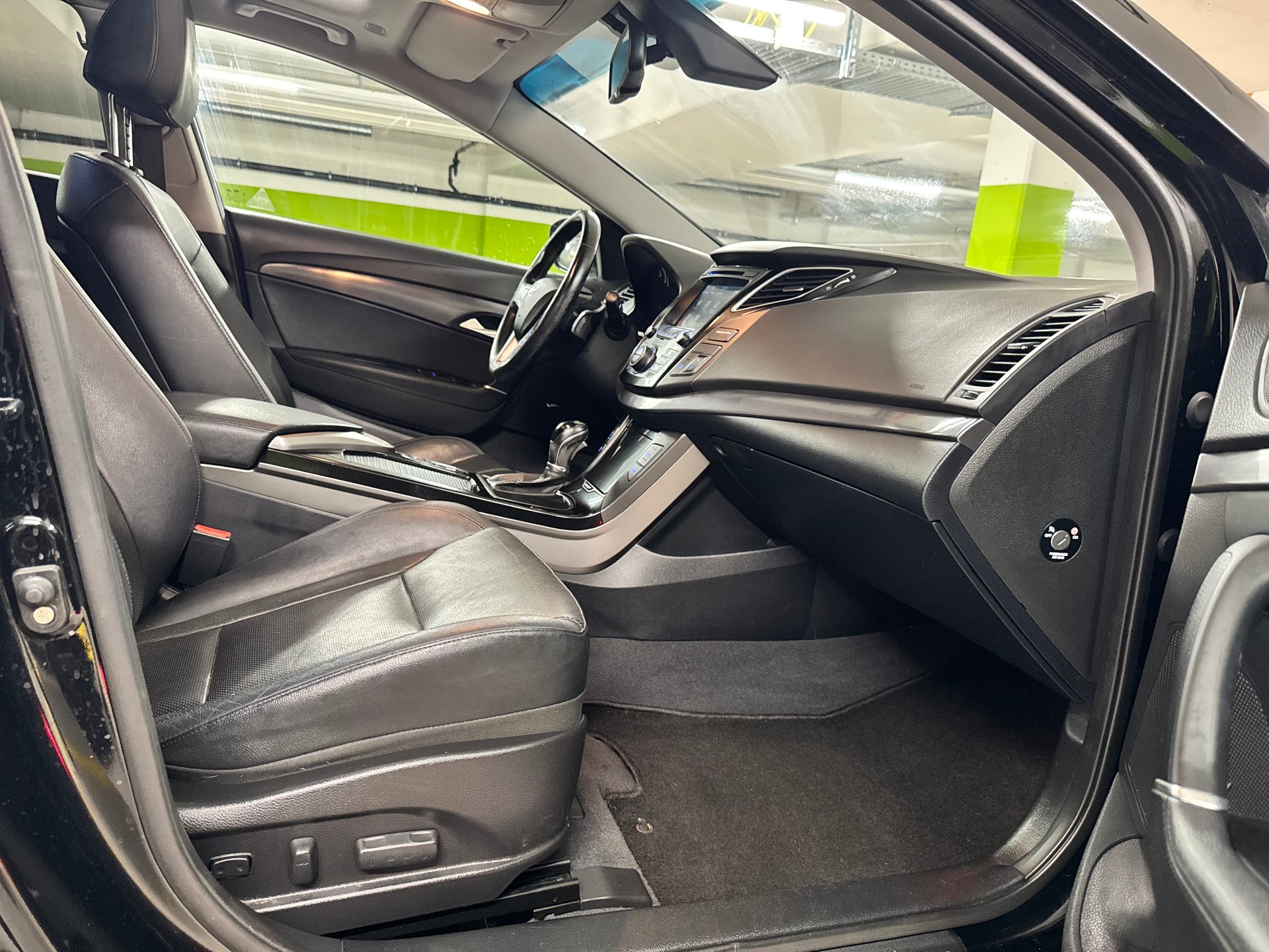 HYUNDAI i40 Wagon 1.7 CRDI Vertex Automatic-image-10