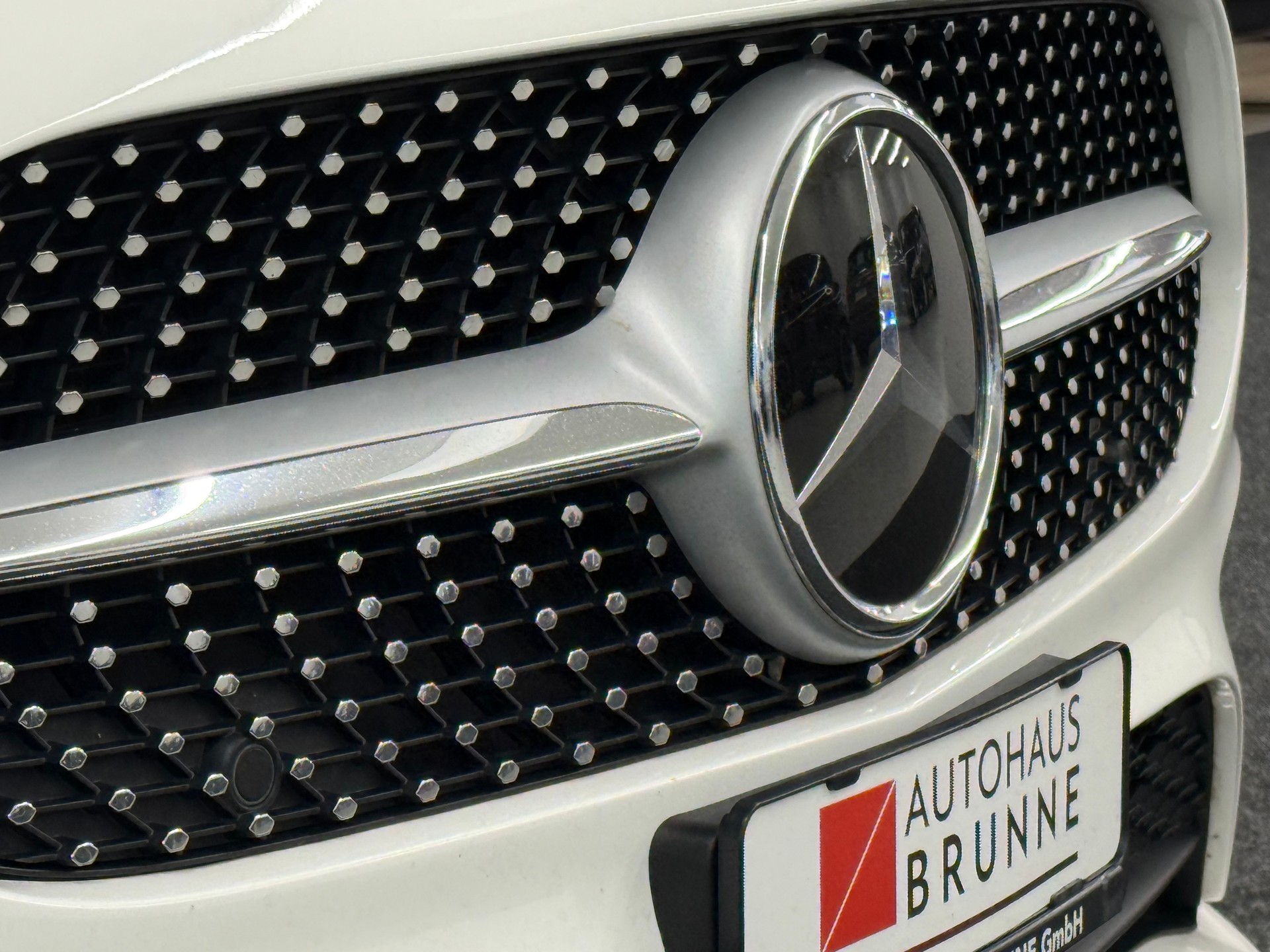 MERCEDES-BENZ A 180 AMG Line 7G-DCT-image-10