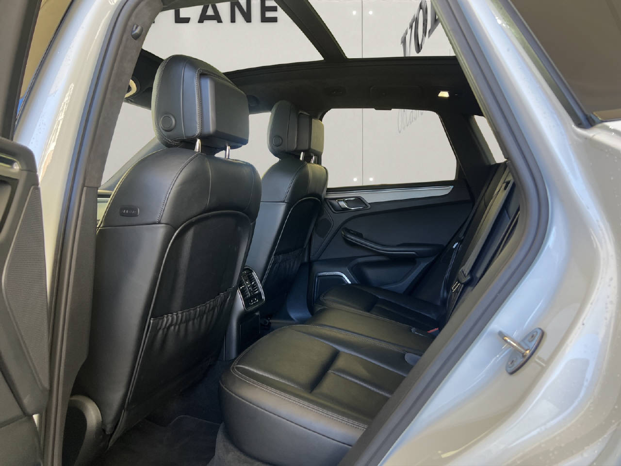 PORSCHE Macan 3.6 V6 Turbo-image-8
