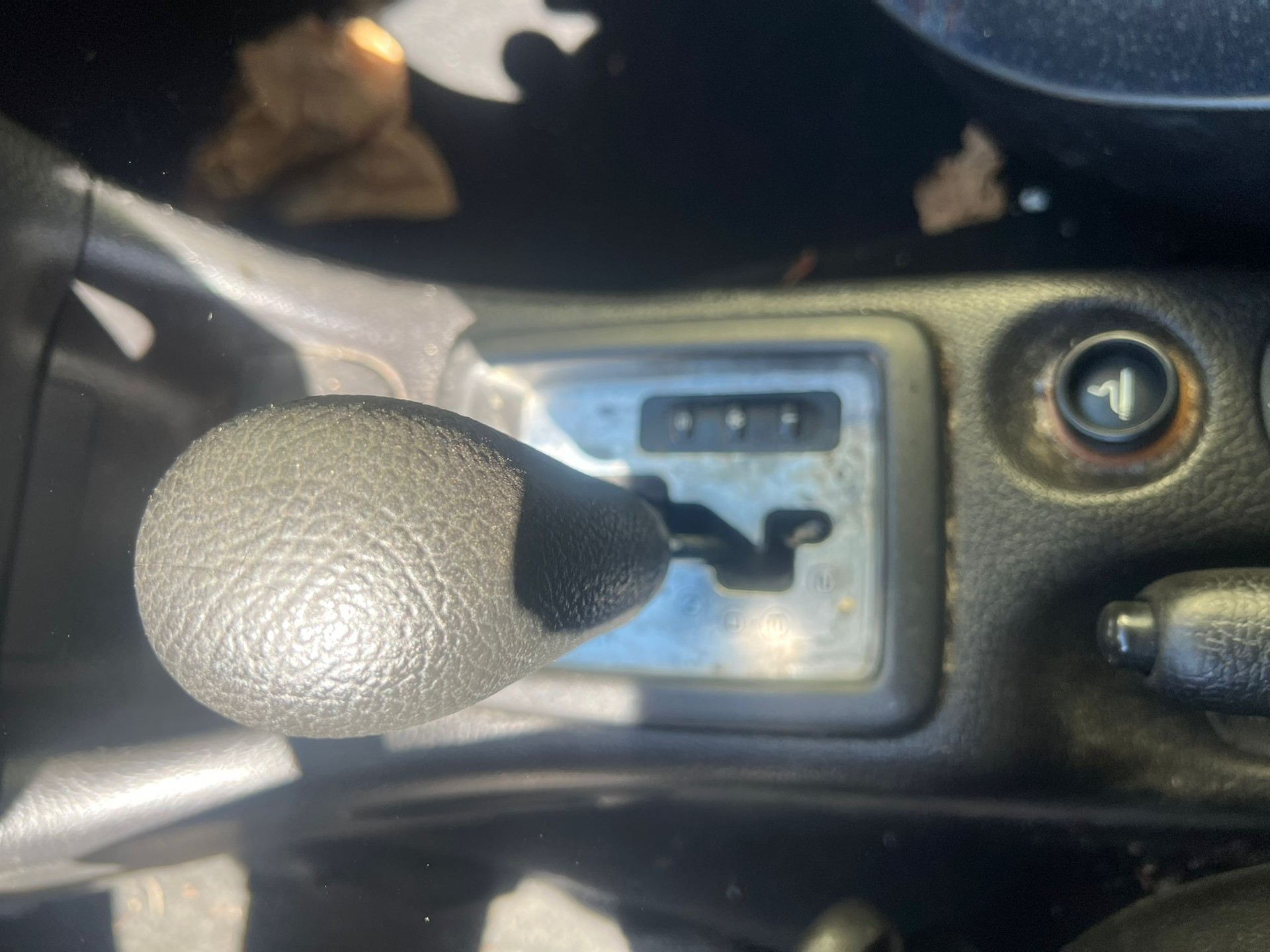 PEUGEOT 206 1.6 16V (XT) Premium-image-6