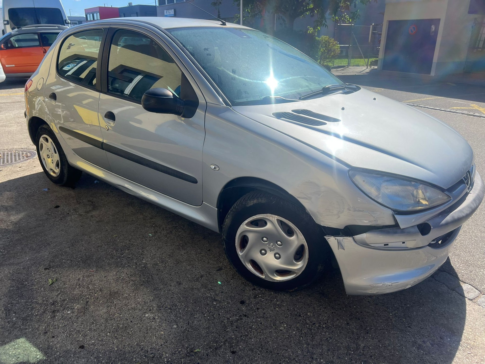 PEUGEOT 206 1.6 16V (XT) Premium-image-2
