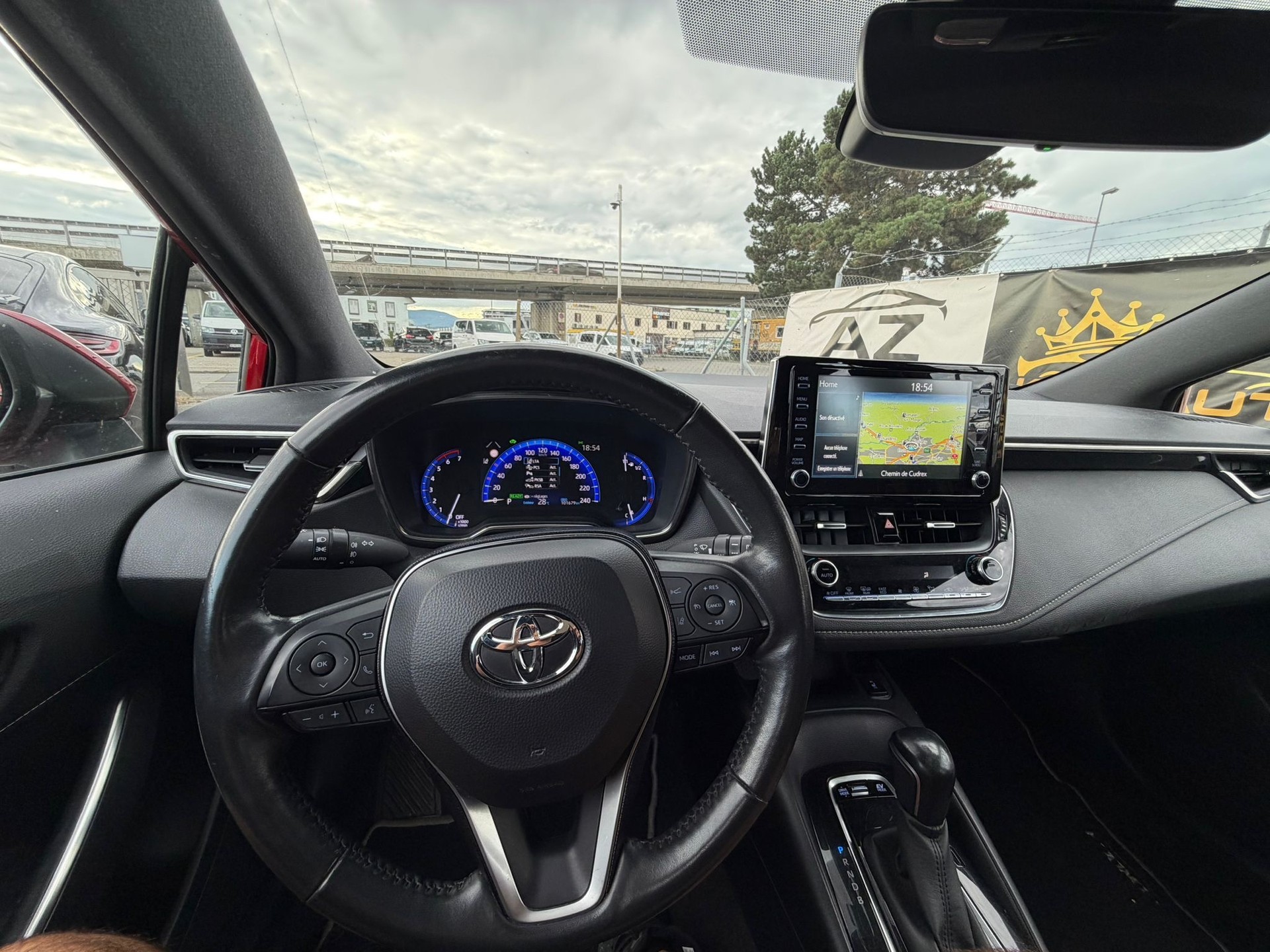 TOYOTA Corolla Touring Sports 1.8 HSD Comfort e-CVT garantie 10 ans 🇨🇭-image-9