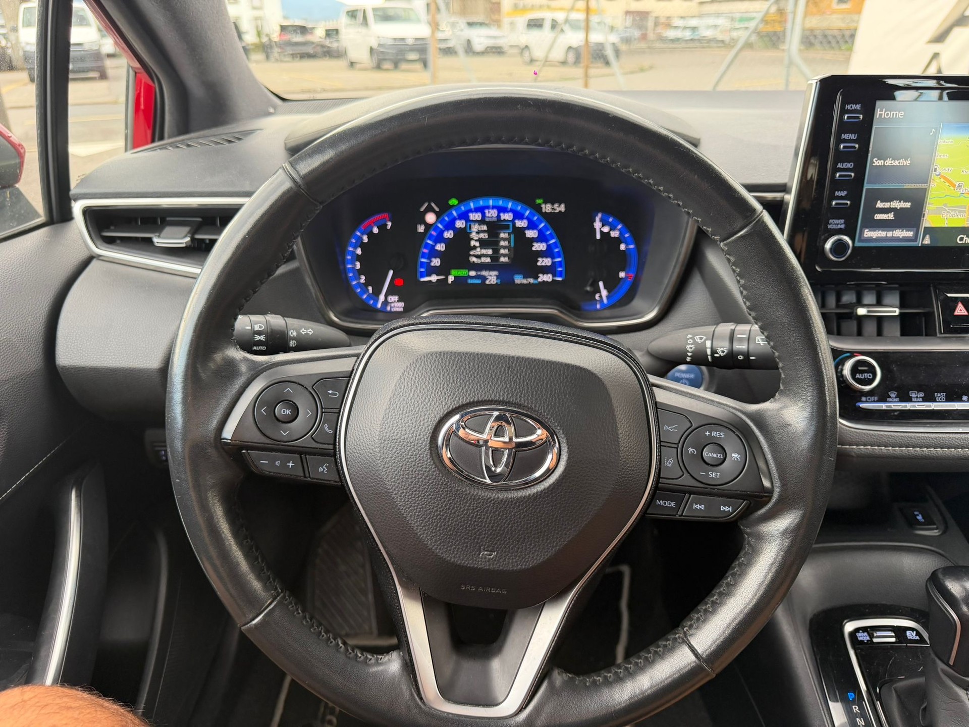 TOYOTA Corolla Touring Sports 1.8 HSD Comfort e-CVT garantie 10 ans 🇨🇭-image-12