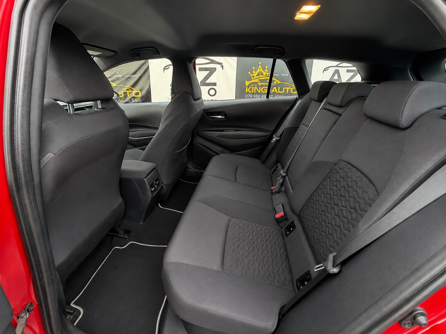 TOYOTA Corolla Touring Sports 1.8 HSD Comfort e-CVT garantie 10 ans 🇨🇭-image-10