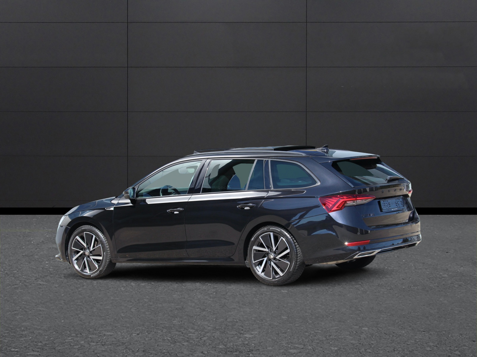 SKODA Octavia Combi 2.0 TSI SportLine DSG 4x4 190PS °Panorama-Glasdach °Standheizung °CH-Fahrzeug-image-8