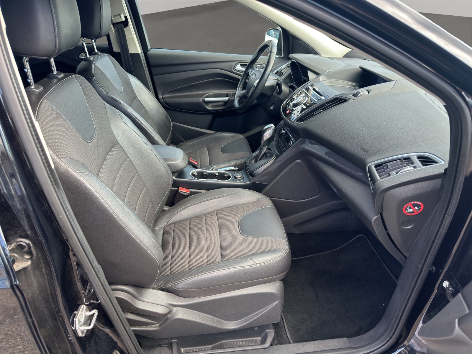 FORD Kuga 2.0 TDCi Carving 4WD PowerShift-image-10