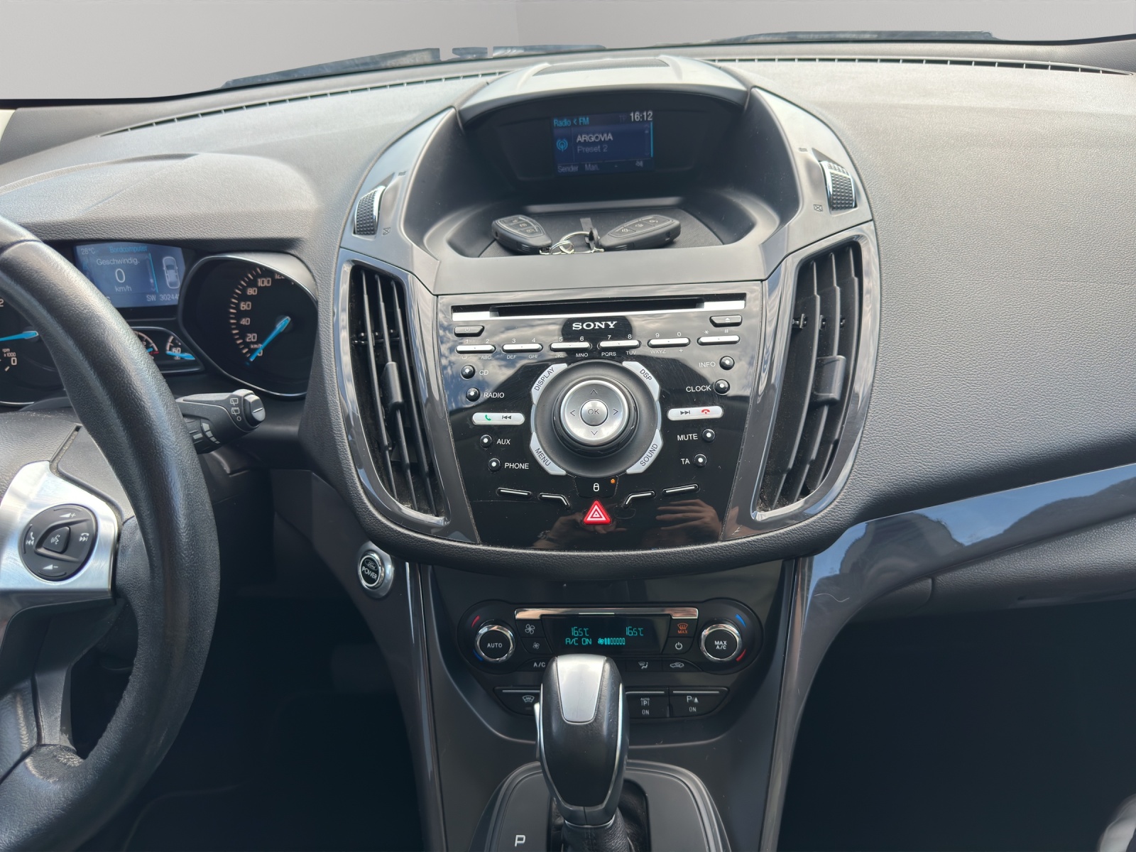 FORD Kuga 2.0 TDCi Carving 4WD PowerShift-image-13