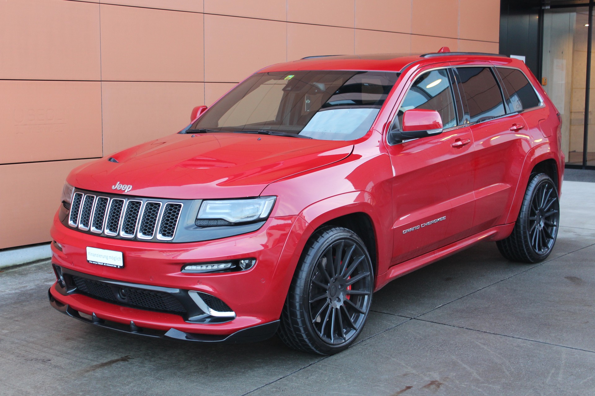 JEEP Grand Cherokee 6.4 V8 HEMI SRT8 Red Vapor Aut.-image-0