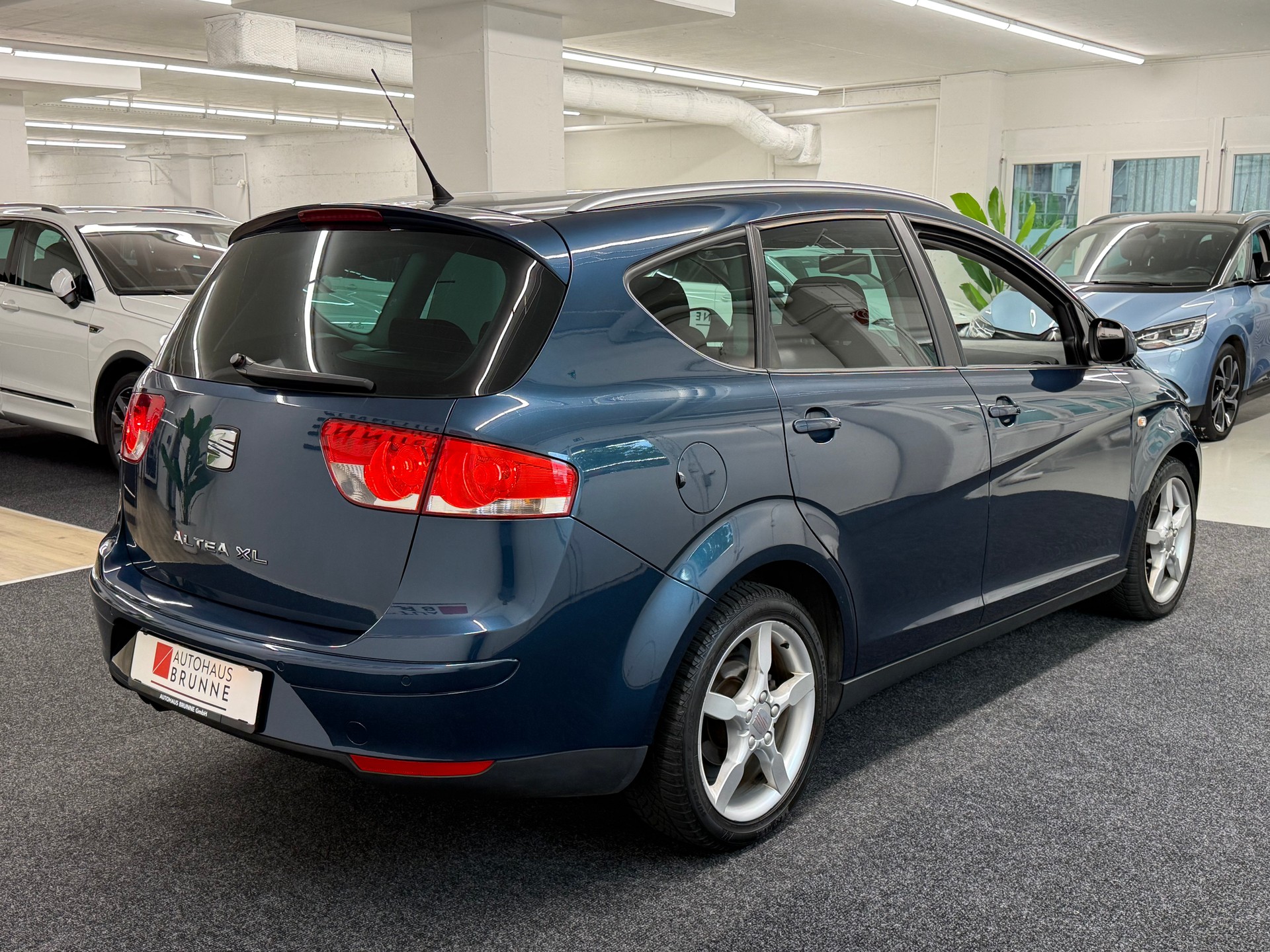 SEAT Altea XL 2.0 TDI Celebration DSG-showroom-element-3