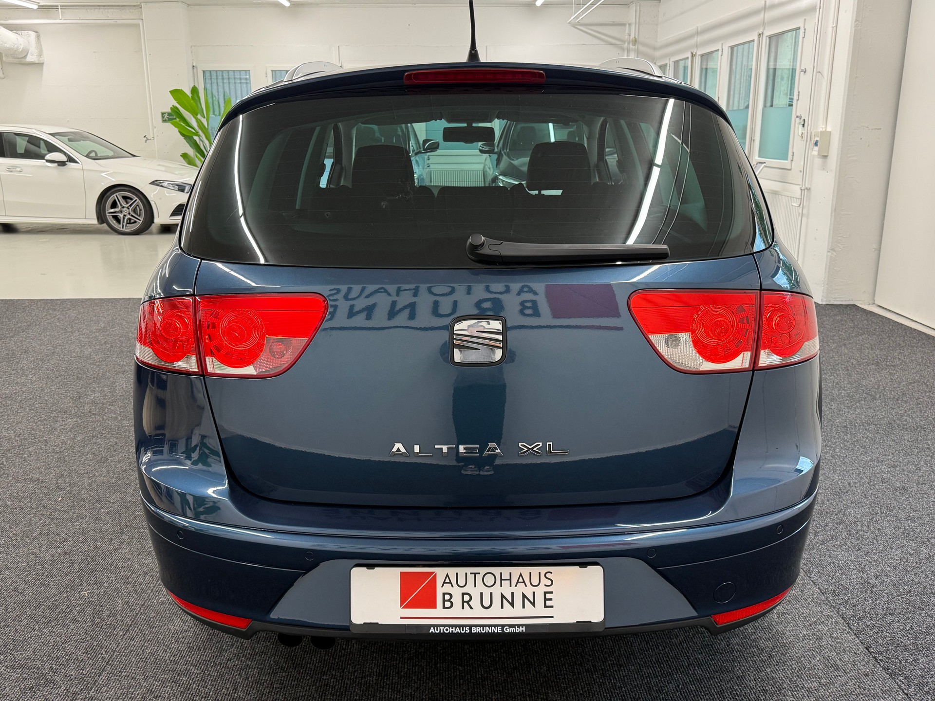 SEAT Altea XL 2.0 TDI Celebration DSG-image-4